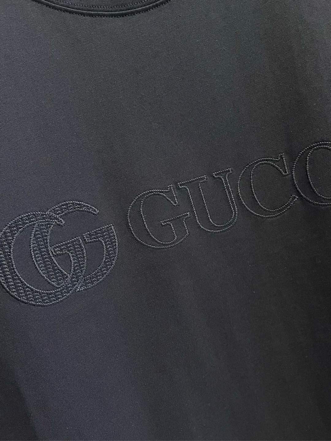  Gucci古驰  单穿打底都是首选 高定面料 240克纯棉 2025春夏新品短袖🍃时尚经典圆领短袖👍🏻