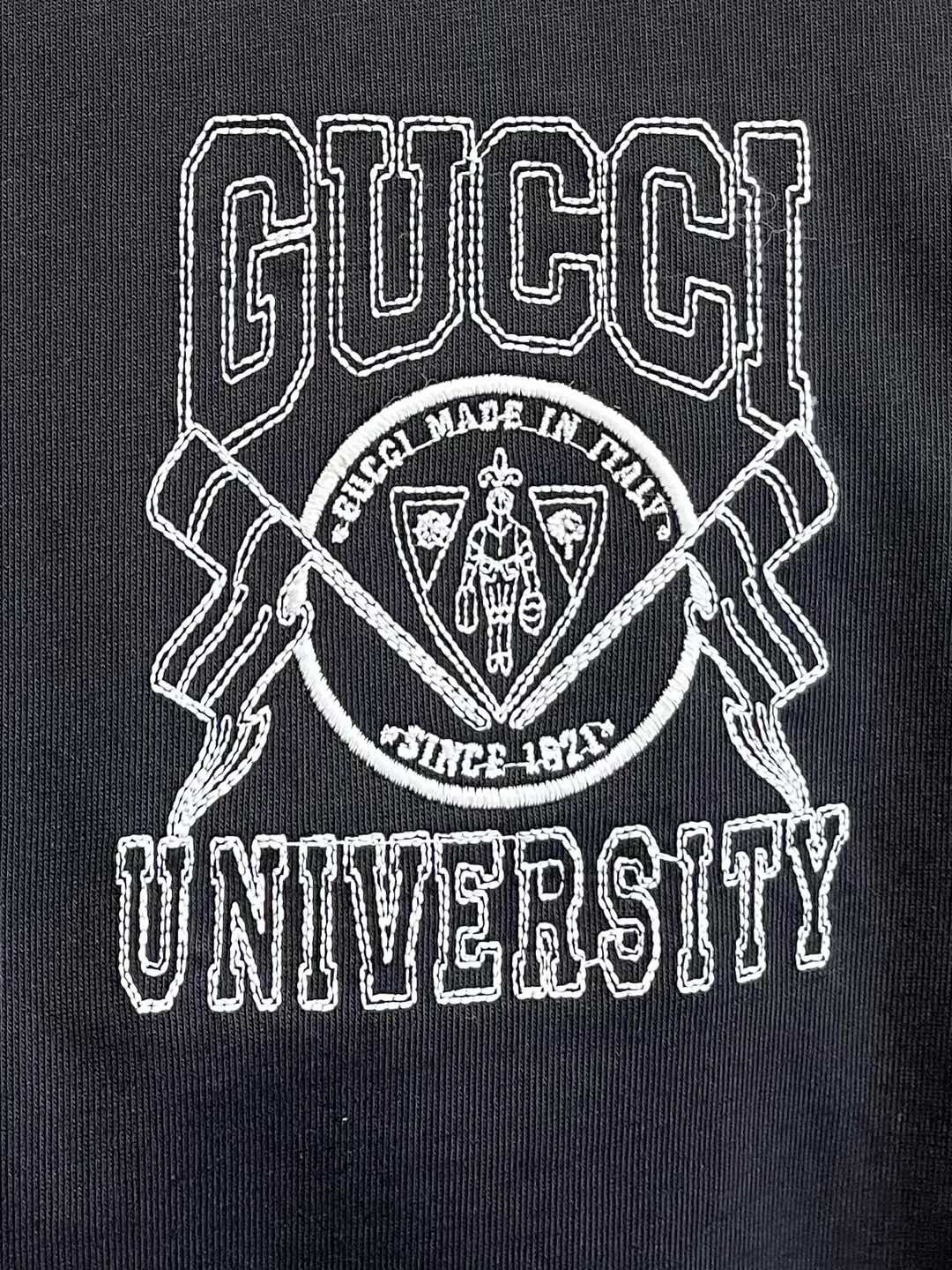  Gucci古驰  单穿打底都是首选 高定面料 240克纯棉 2025春夏新品短袖🍃时尚经典圆领短袖👍🏻