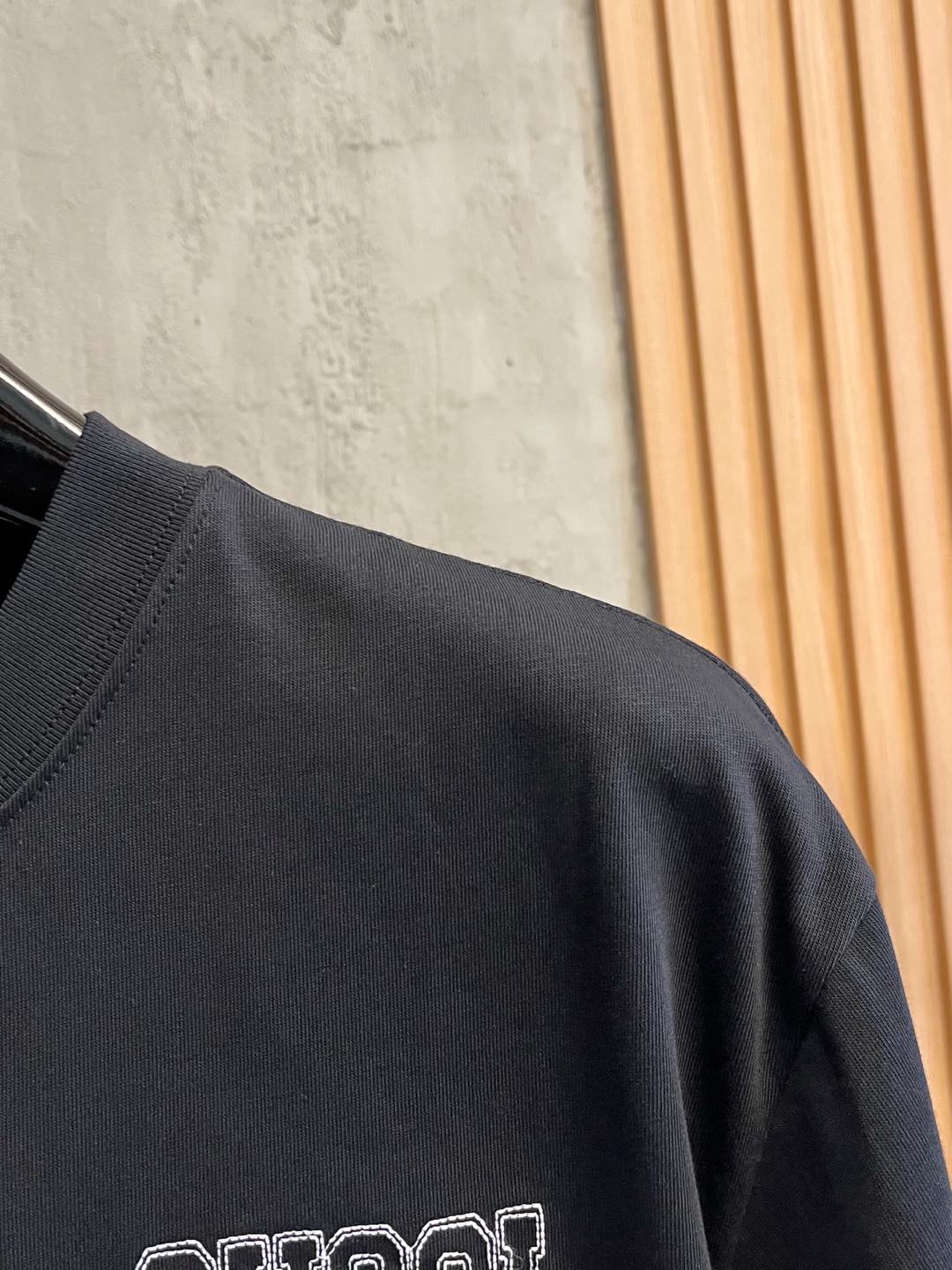  Gucci古驰  单穿打底都是首选 高定面料 240克纯棉 2025春夏新品短袖🍃时尚经典圆领短袖👍🏻