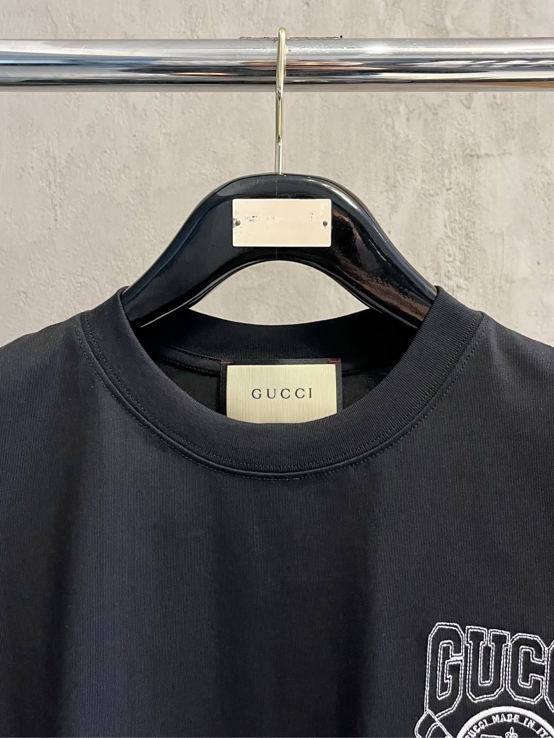  Gucci古驰  单穿打底都是首选 高定面料 240克纯棉 2025春夏新品短袖🍃时尚经典圆领短袖👍🏻