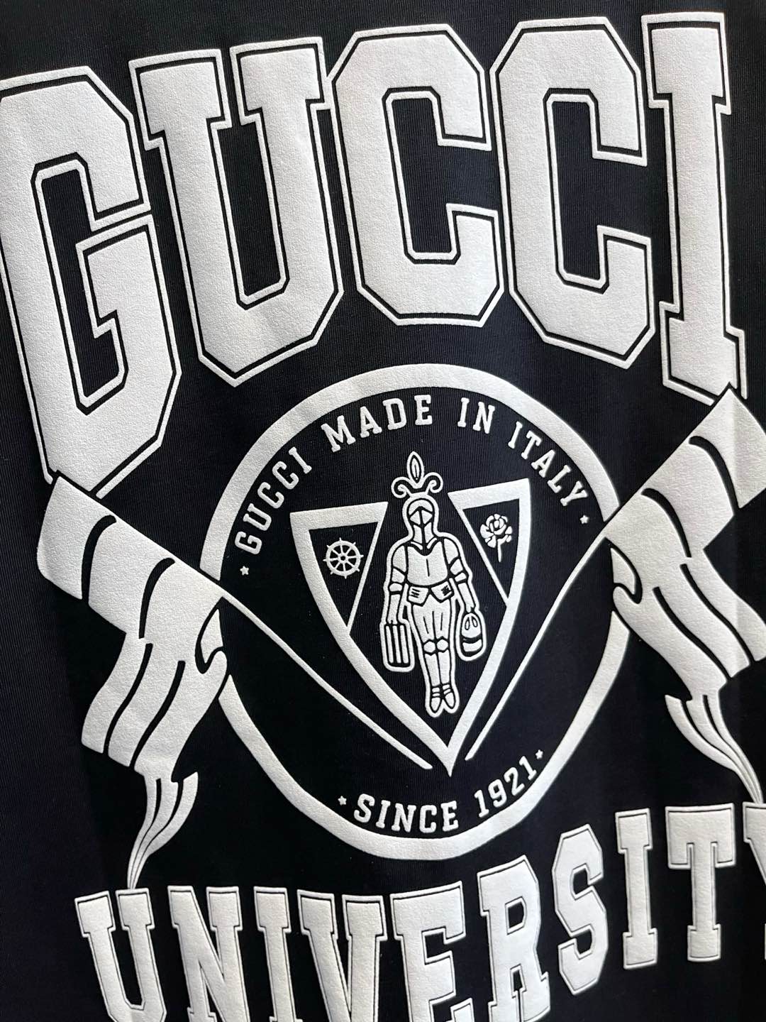  Gucci古驰  单穿打底都是首选 高定面料 240克纯棉 2025春夏新品短袖🍃时尚经典圆领短袖👍🏻
