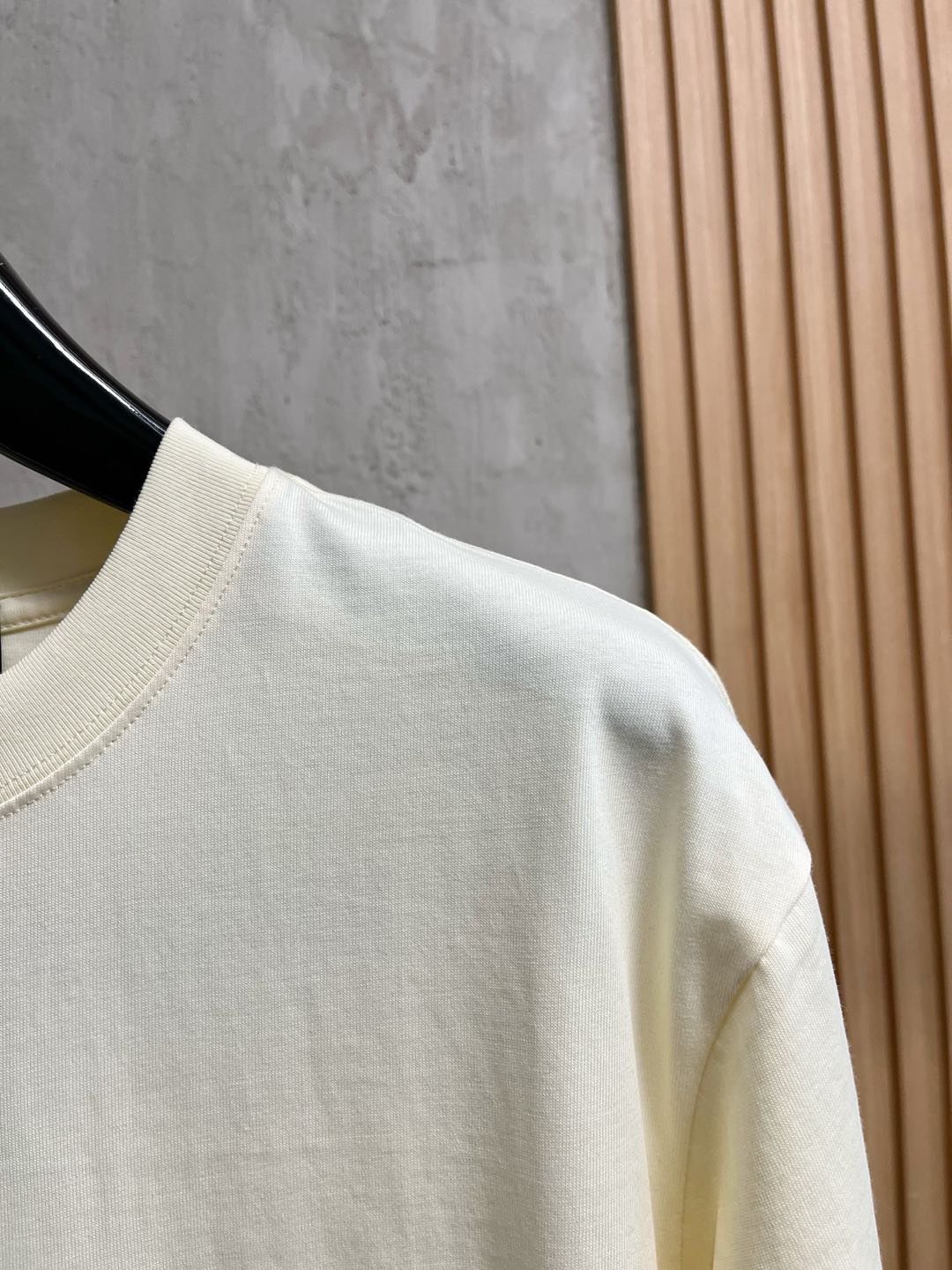  Gucci古驰  单穿打底都是首选 高定面料 240克纯棉 2025春夏新品短袖🍃时尚经典圆领短袖👍🏻