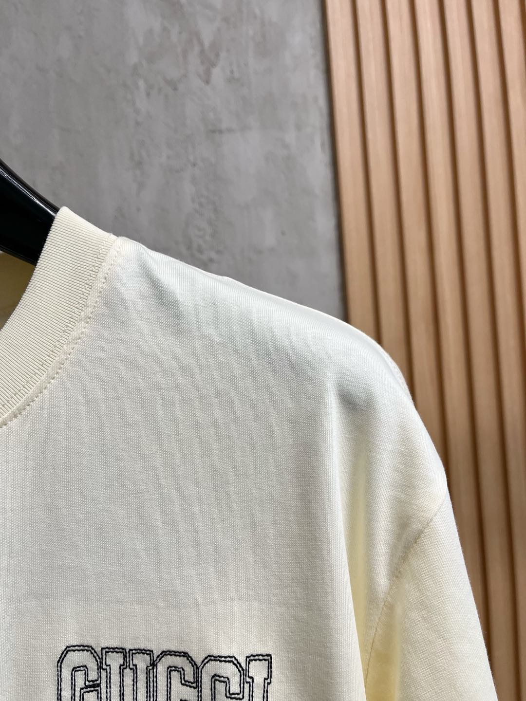  Gucci古驰  单穿打底都是首选 高定面料 240克纯棉 2025春夏新品短袖🍃时尚经典圆领短袖👍🏻