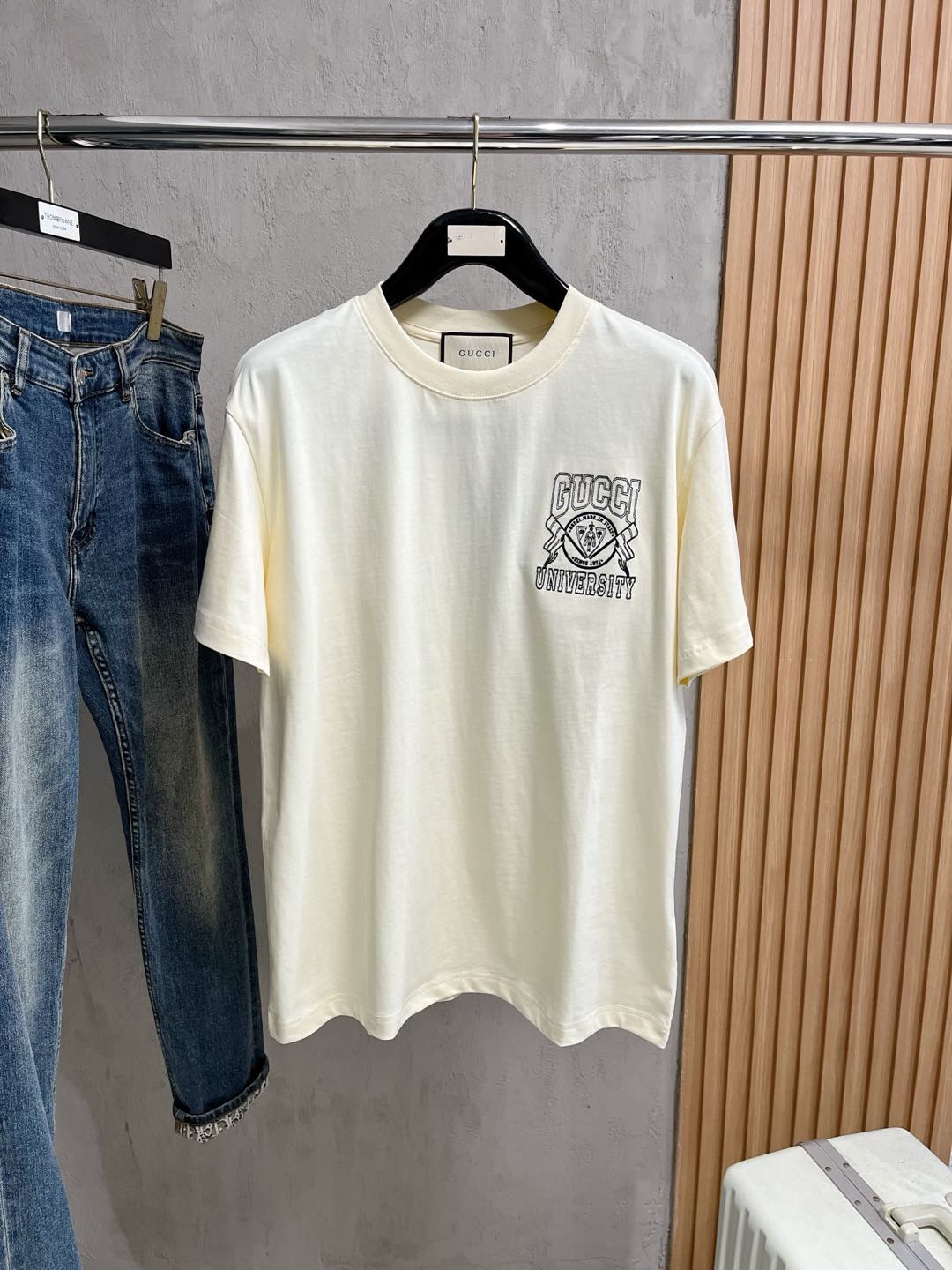  Gucci古驰  单穿打底都是首选 高定面料 240克纯棉 2025春夏新品短袖🍃时尚经典圆领短袖👍🏻