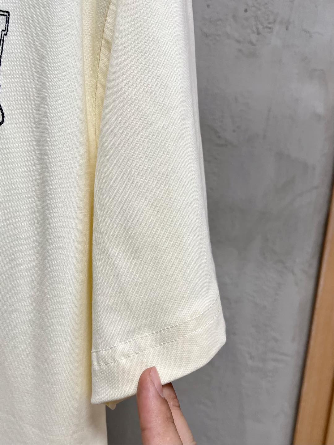 Gucci古驰  单穿打底都是首选 高定面料 240克纯棉 2025春夏新品短袖🍃时尚经典圆领短袖👍🏻
