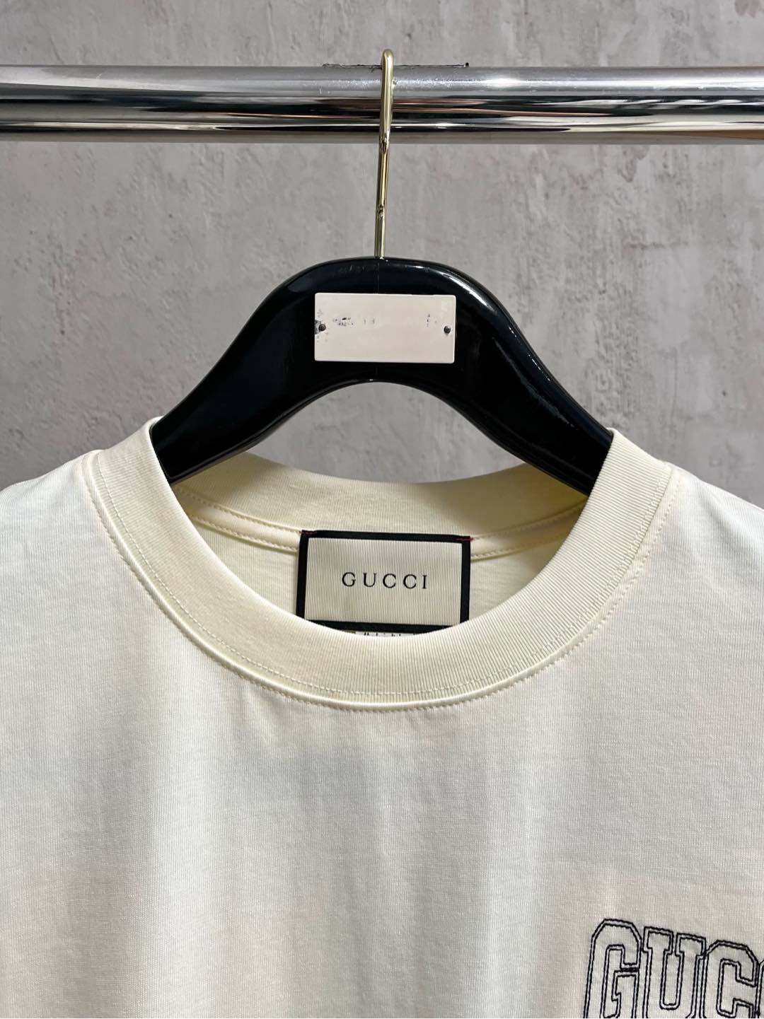  Gucci古驰  单穿打底都是首选 高定面料 240克纯棉 2025春夏新品短袖🍃时尚经典圆领短袖👍🏻
