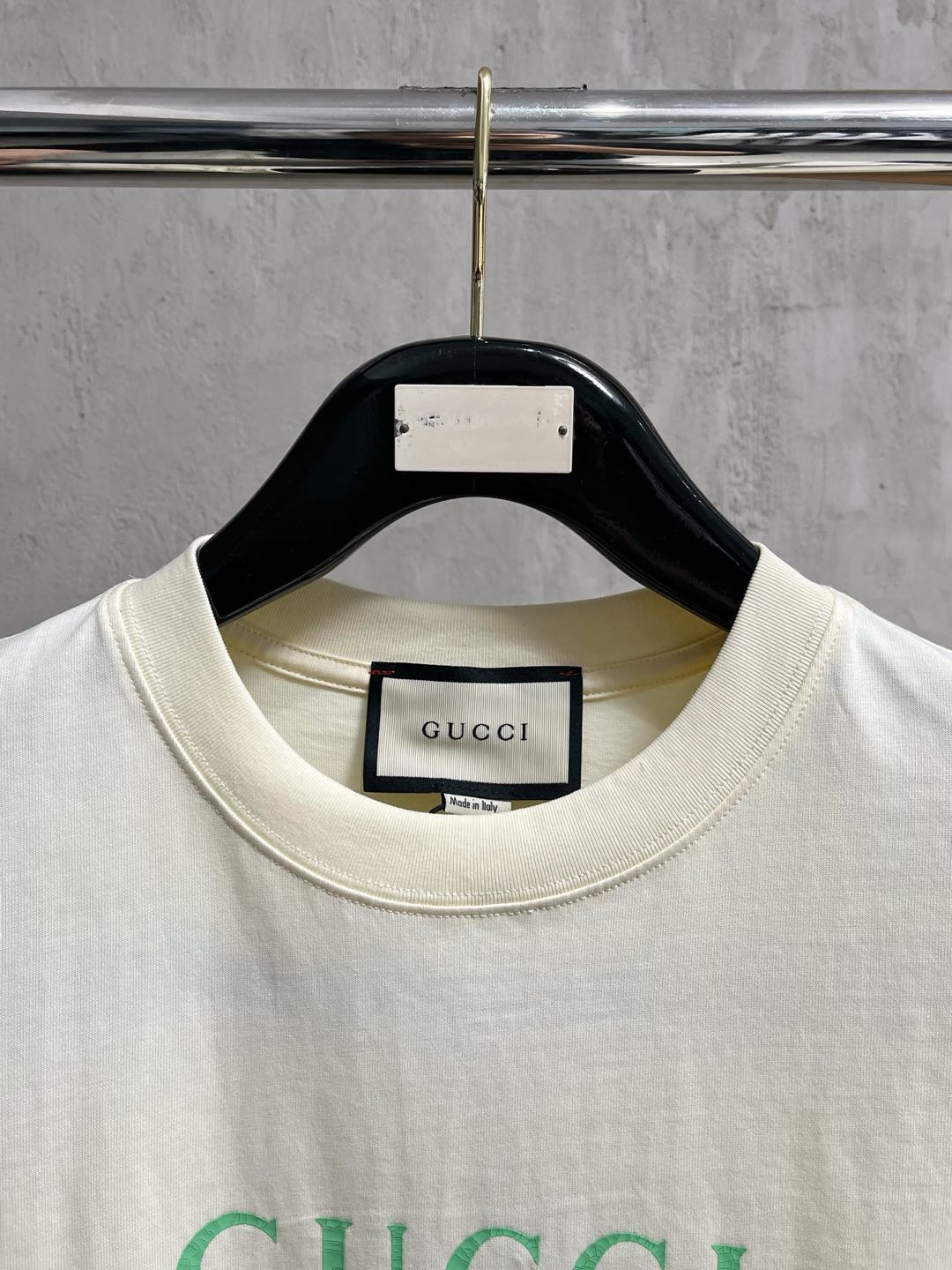  Gucci 古驰  单穿打底都是首选 高定面料 240克纯棉 2025春夏新品短袖🍃时尚经典圆领短袖👍