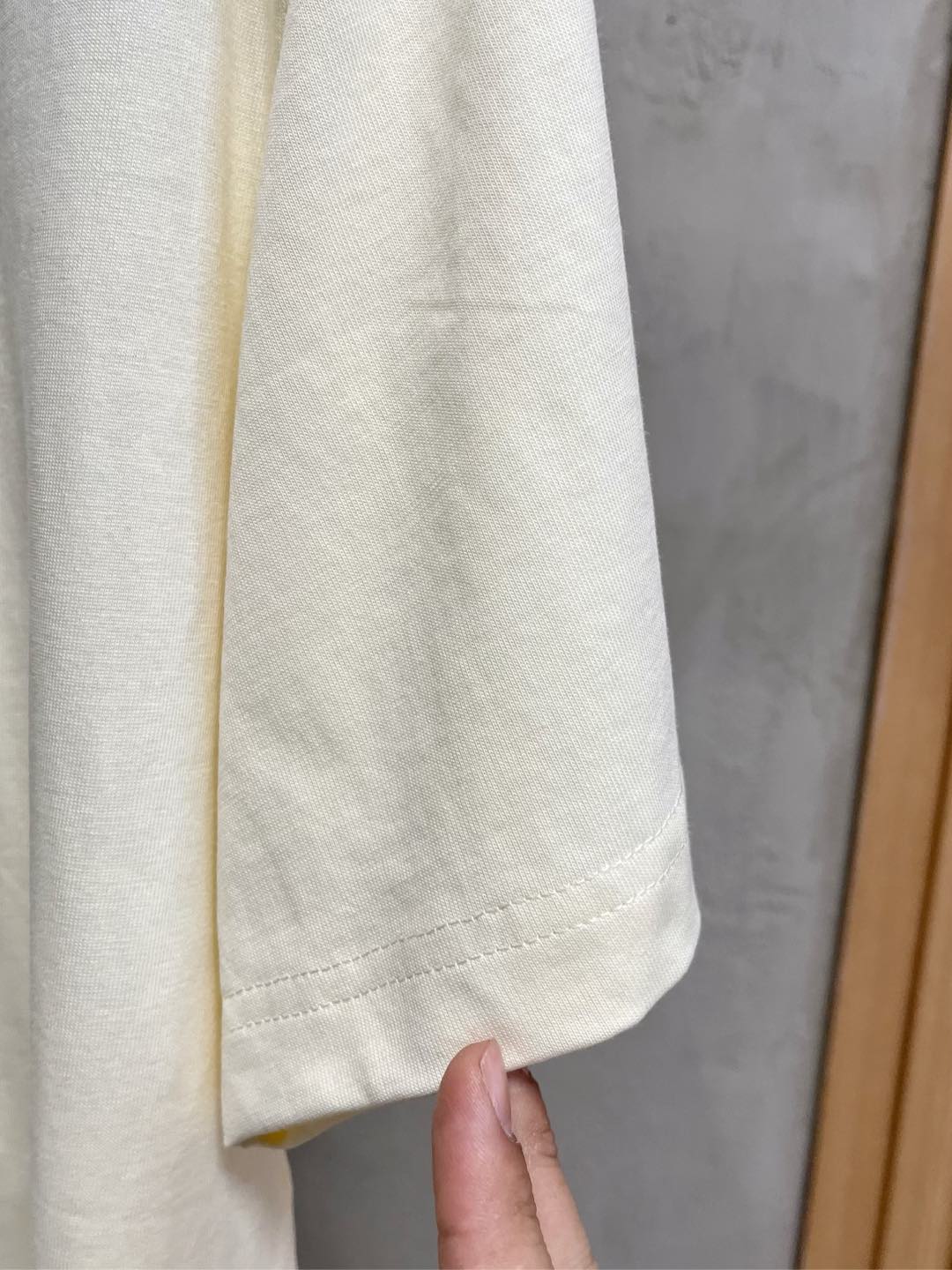  Gucci 古驰  单穿打底都是首选 高定面料 240克纯棉 2025春夏新品短袖🍃时尚经典圆领短袖👍