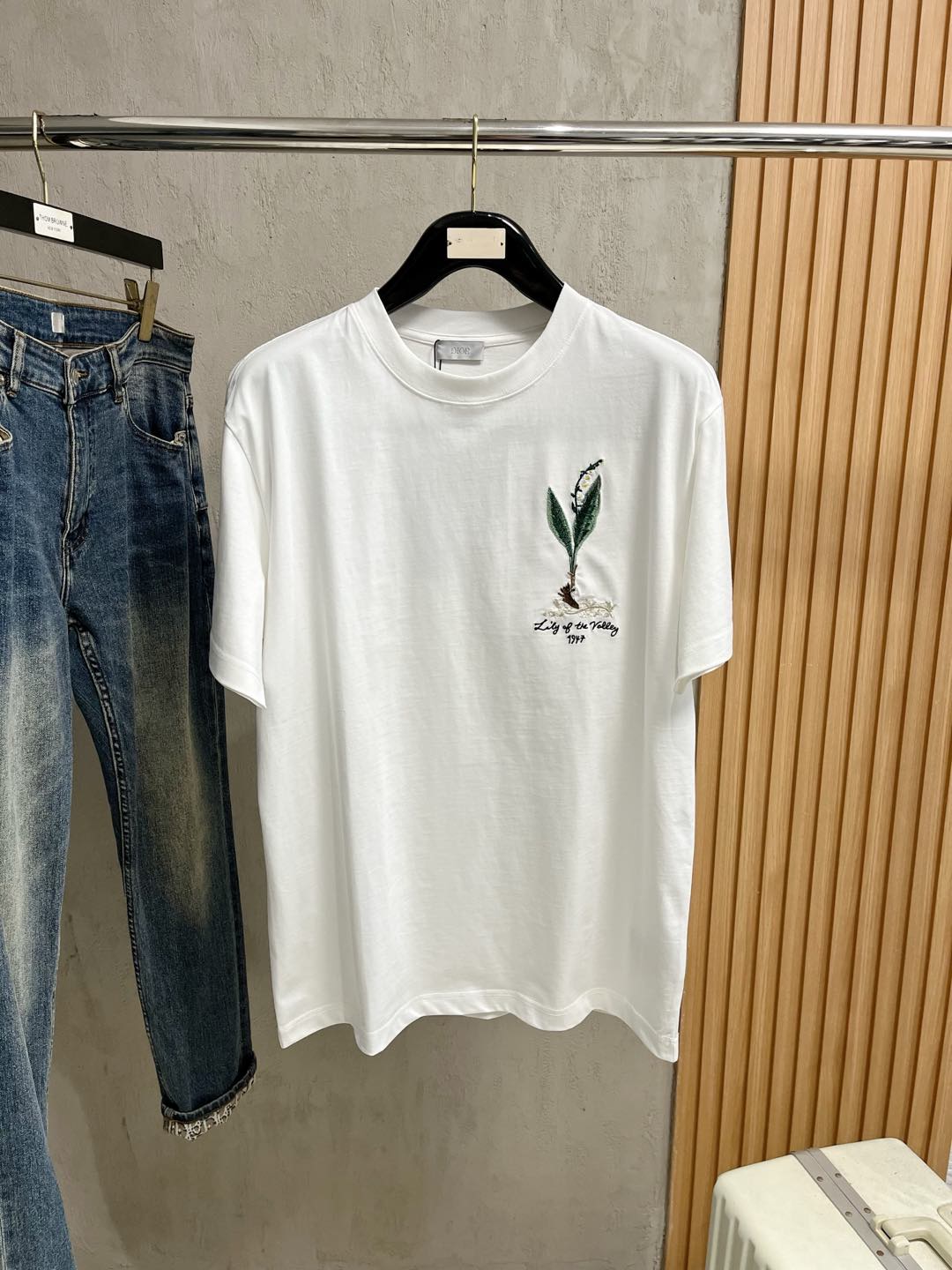  CD 迪奥 单穿打底都是首选 高定面料 240克纯棉 2025春夏新品短袖🍃时尚经典圆领短袖👍🏻时尚单