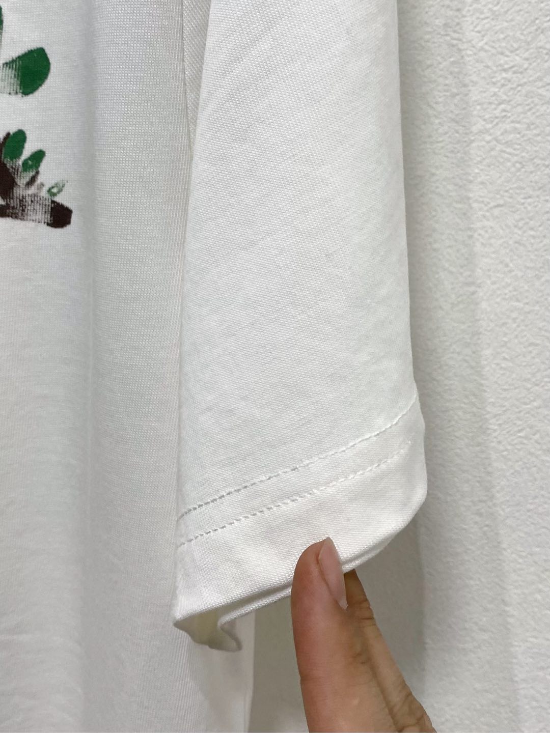  罗意威 高定面料 玉蚕丝般的丝滑 2025春夏新品上市🍃时尚经典圆领短袖👍🏻时尚单品设计，更加时尚舒适