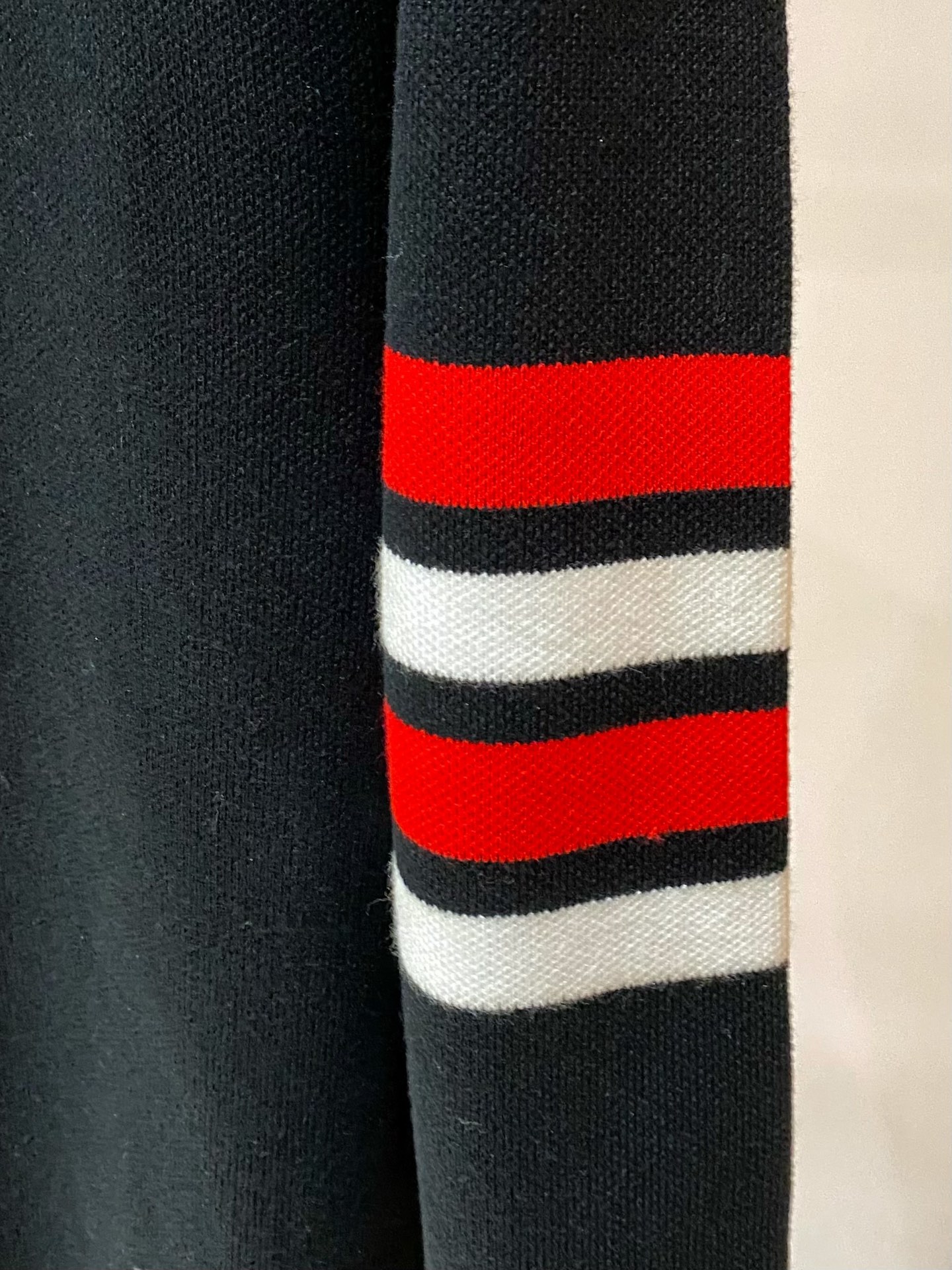 TB 25官网秋冬季最新款圆领毛衣，专柜同步在售爆款！特供羊毛混纺面料.手感舒适.可直接接触皮肤，log