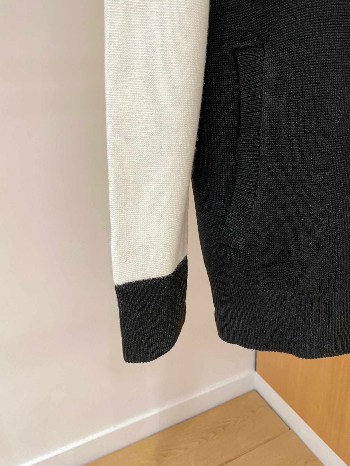 TB 25官网秋冬季最新款开衫毛衣，专柜同步在售爆款！特供羊毛混纺面料.手感舒适.可直接接触皮肤，log