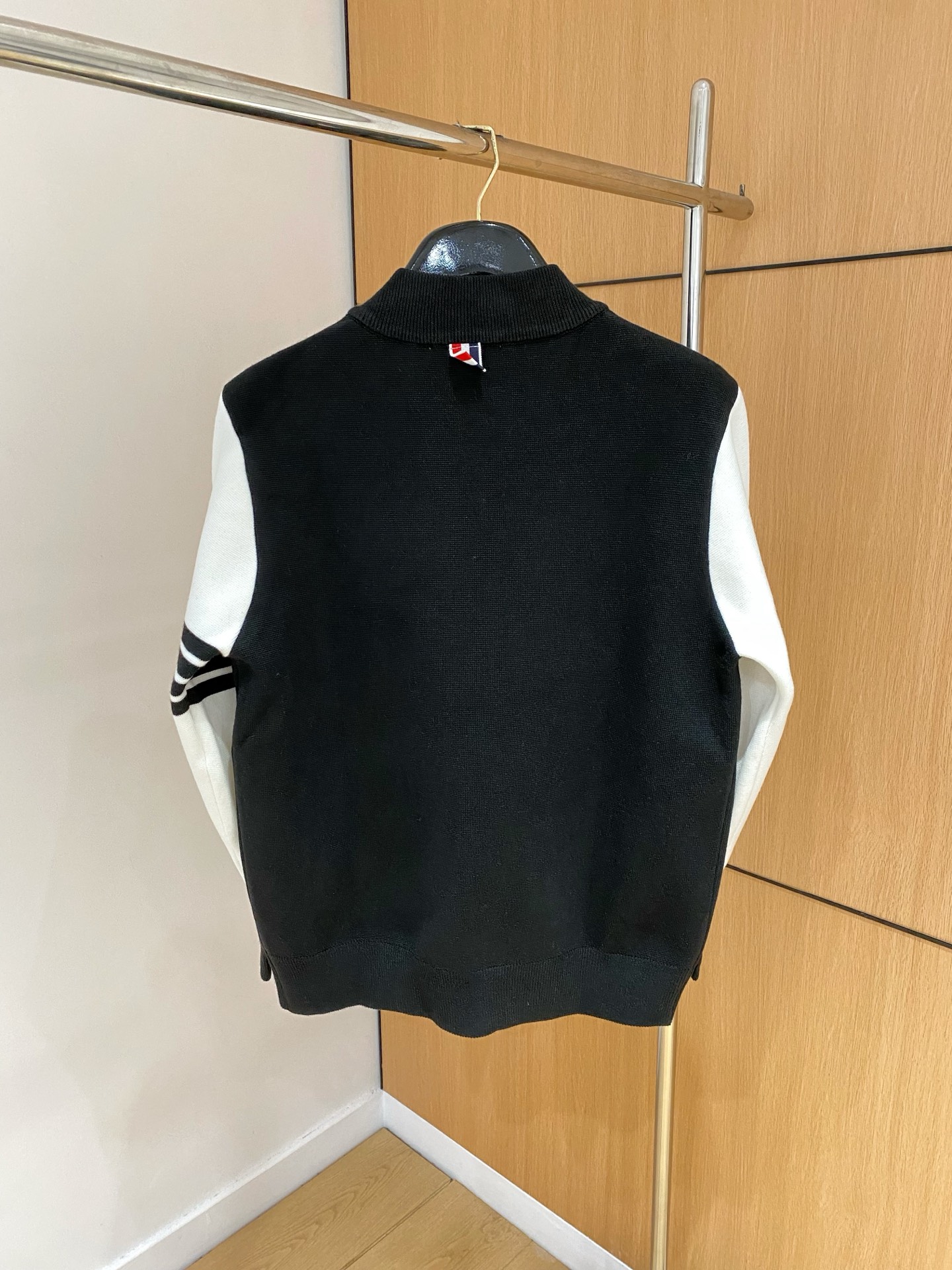 TB 25官网秋冬季最新款开衫毛衣，专柜同步在售爆款！特供羊毛混纺面料.手感舒适.可直接接触皮肤，log