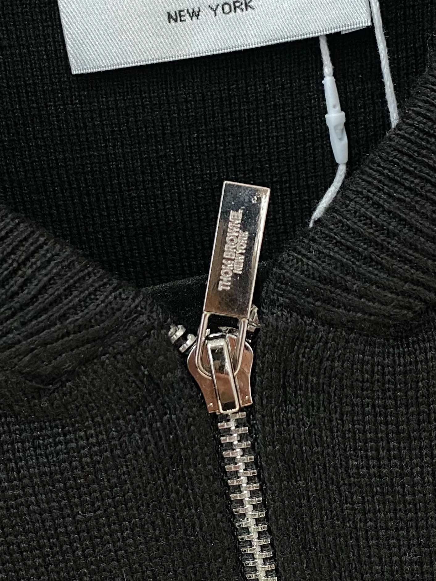 TB 25官网秋冬季最新款开衫毛衣，专柜同步在售爆款！特供羊毛混纺面料.手感舒适.可直接接触皮肤，log