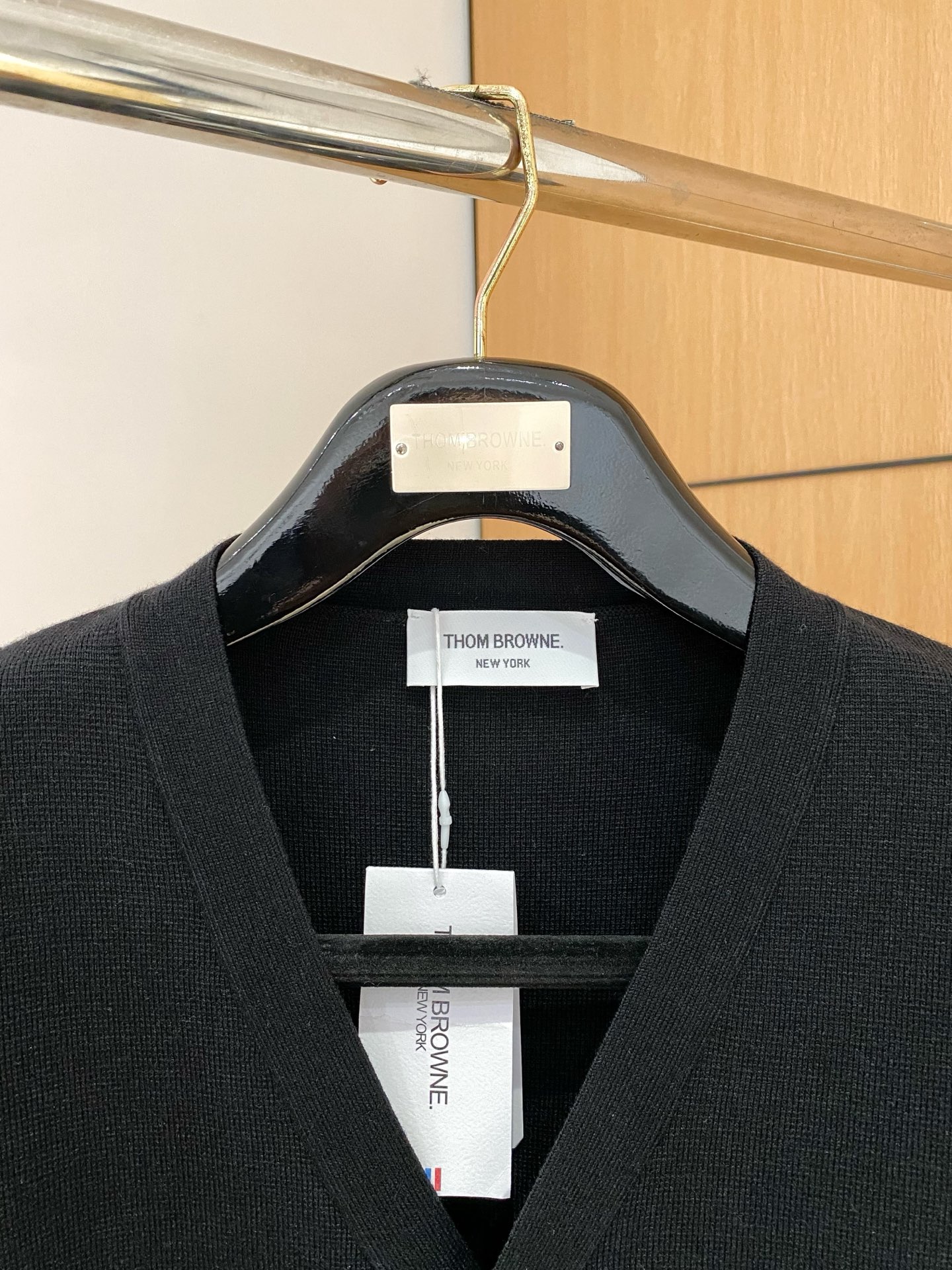 TB 25官网秋冬季最新款开衫毛衣，专柜同步在售爆款！特供羊毛混纺面料.手感舒适.可直接接触皮肤，log