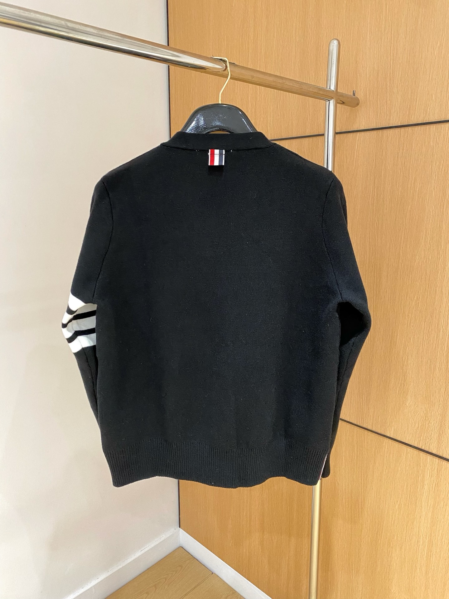 TB 25官网秋冬季最新款开衫毛衣，专柜同步在售爆款！特供羊毛混纺面料.手感舒适.可直接接触皮肤，log