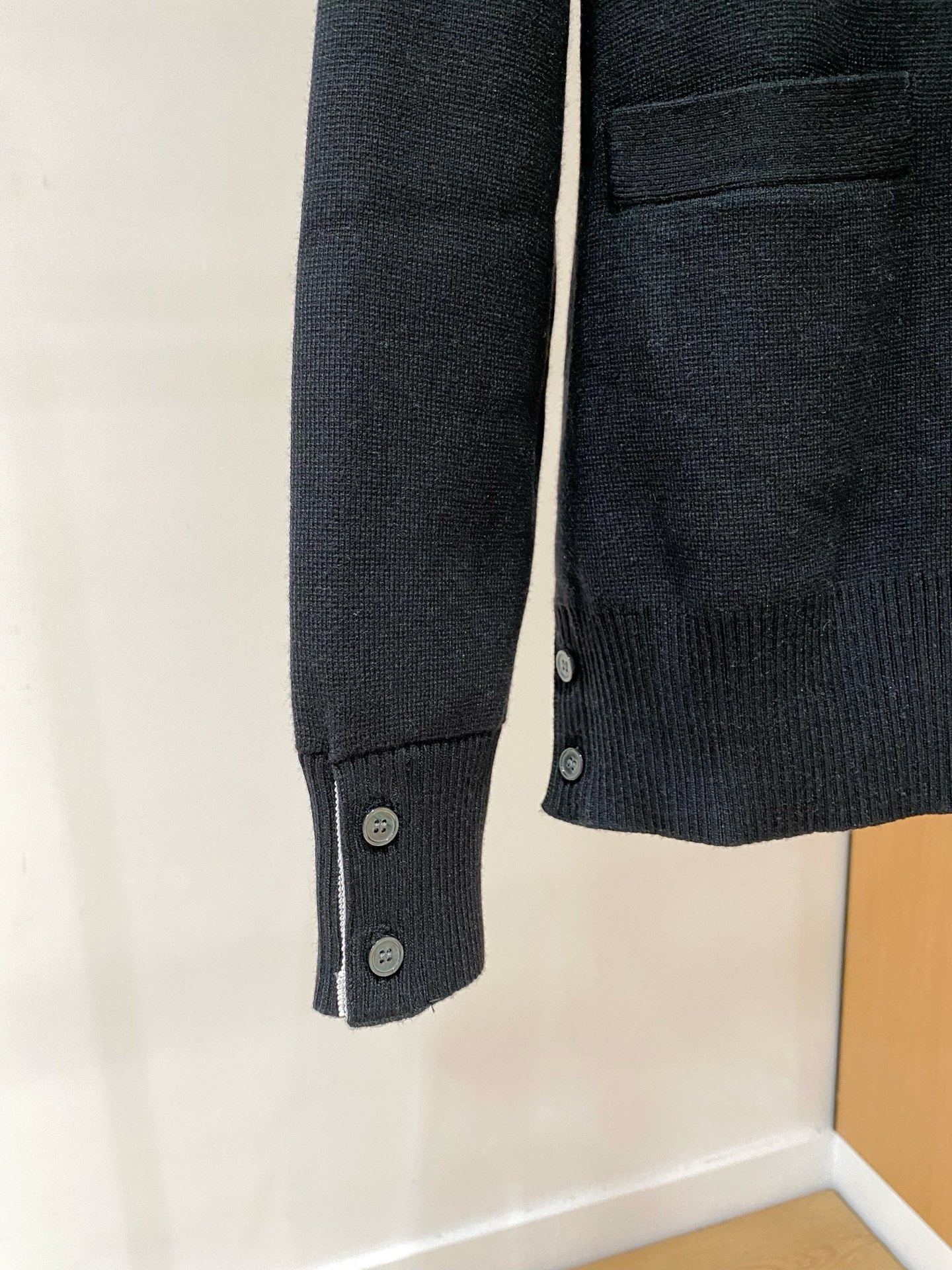 TB 25官网秋冬季最新款开衫毛衣，专柜同步在售爆款！特供羊毛混纺面料.手感舒适.可直接接触皮肤，log