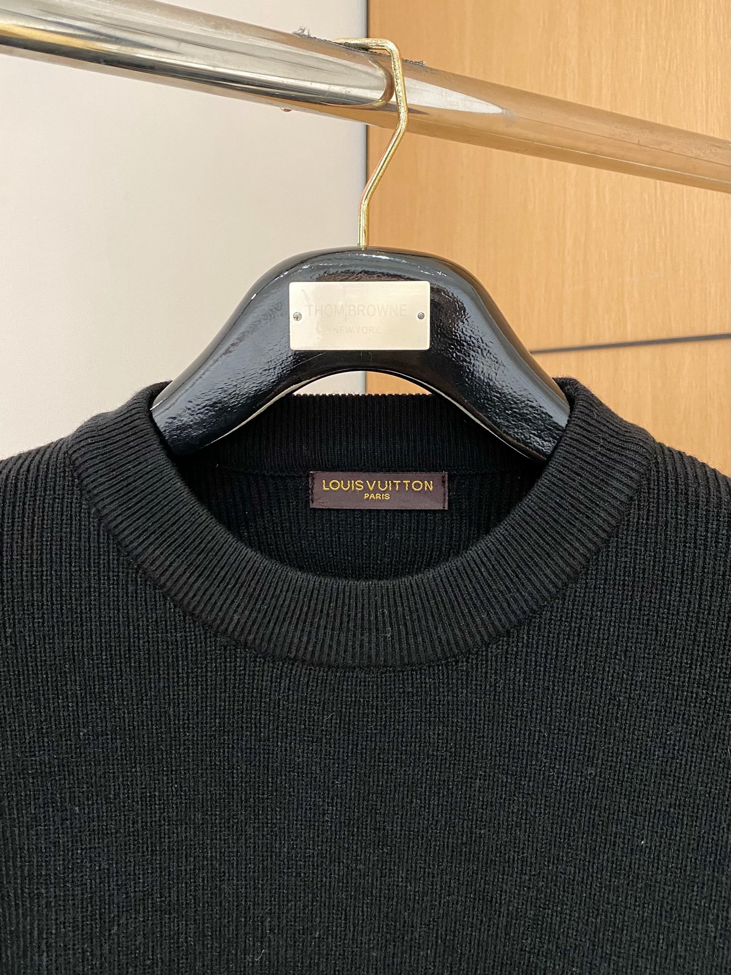 LV 毛衣 2025秋冬最新系列，专柜1:1顶级复刻，全品相！加厚款，潮人必备单品！懂货的老铁赶紧下手，