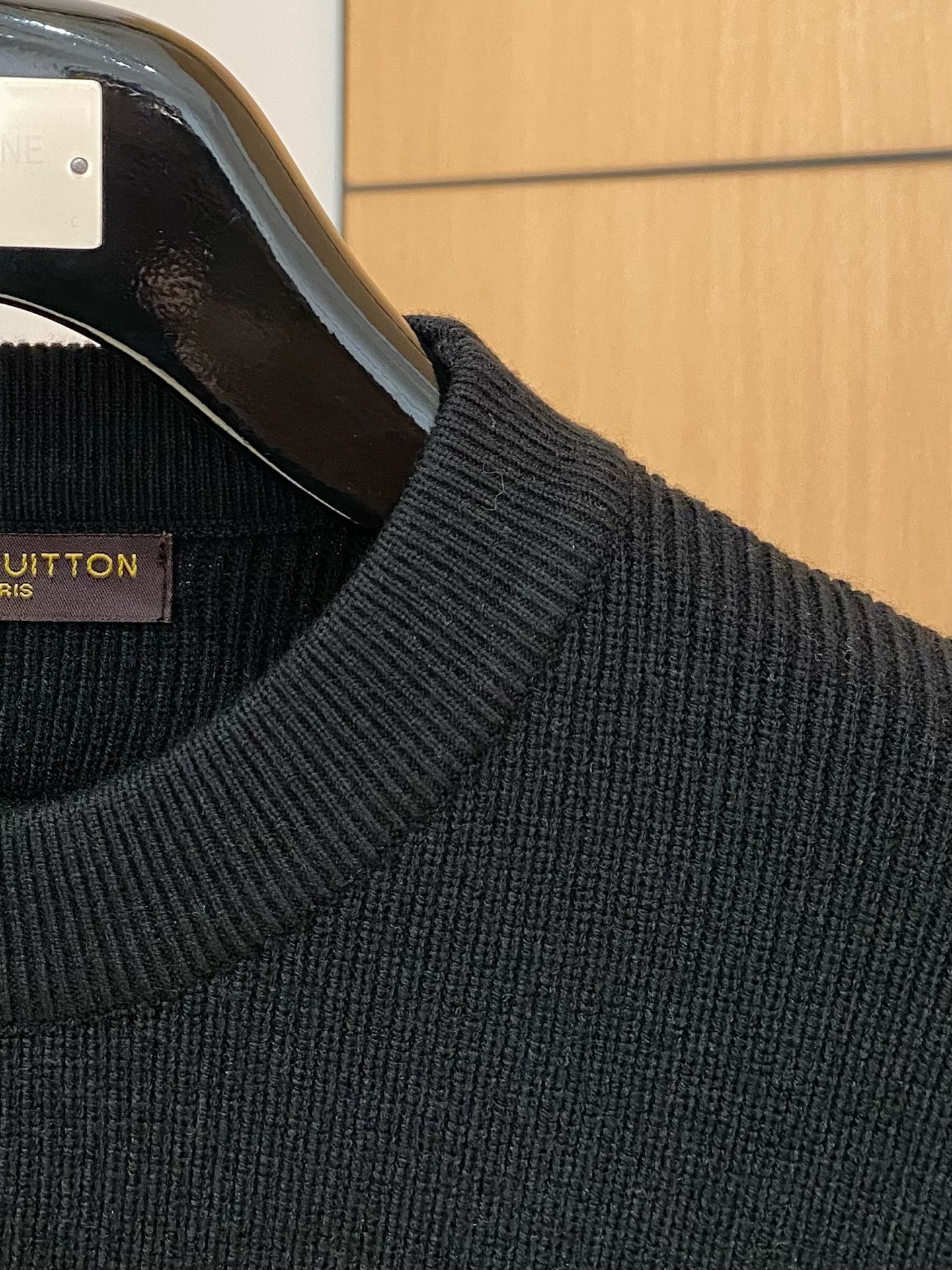 LV 毛衣 2025秋冬最新系列，专柜1:1顶级复刻，全品相！加厚款，潮人必备单品！懂货的老铁赶紧下手，