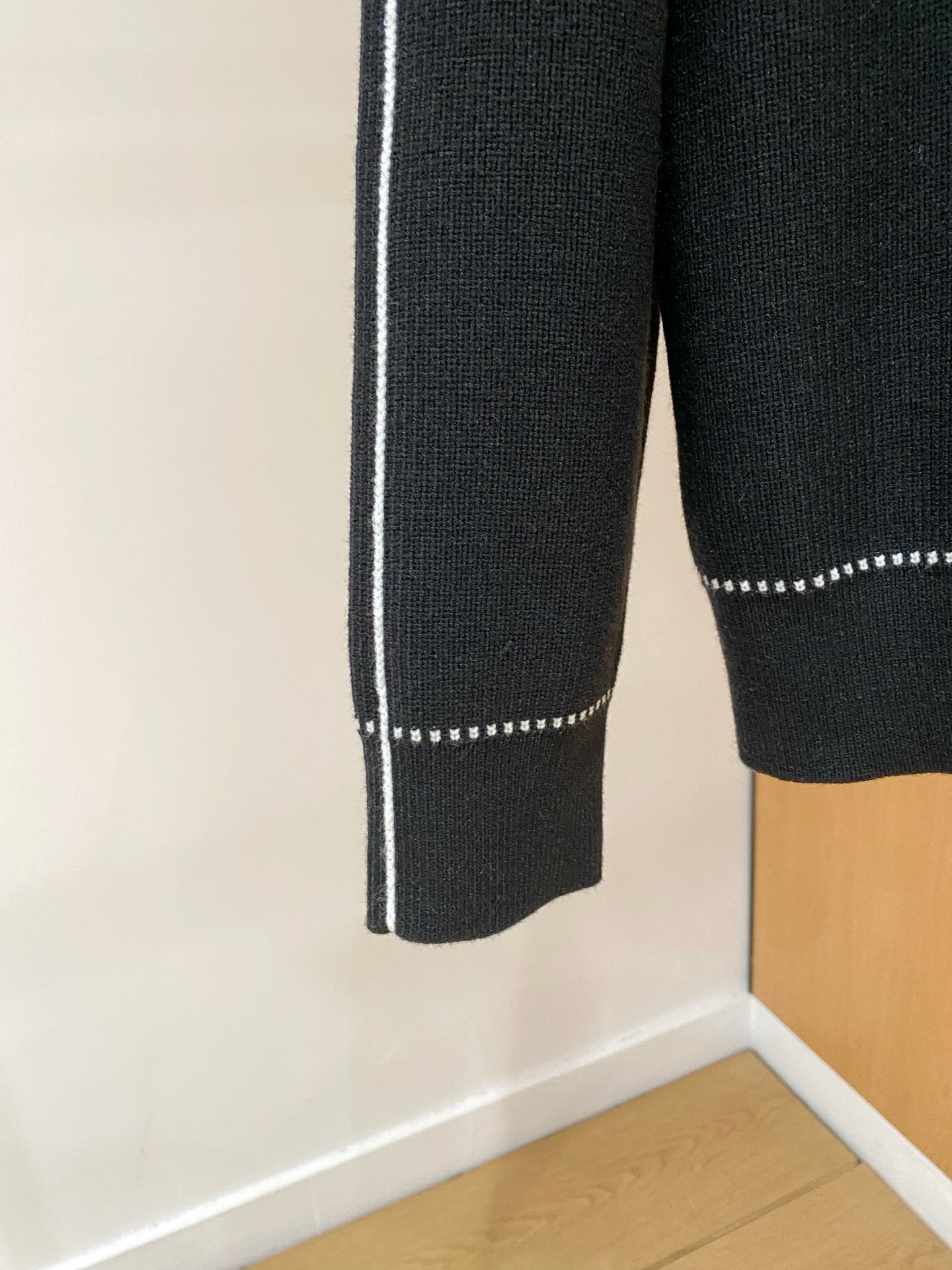 LV 毛衣 2025秋冬最新系列，专柜1:1顶级复刻，全品相！加厚款，潮人必备单品！懂货的老铁赶紧下手，