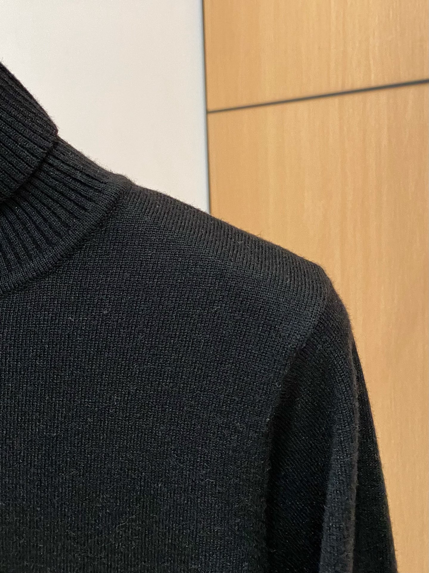 TB 2025秋冬新款高领毛衣 专柜同步 采用羊毛+天丝，时尚经典本色提花logo针织 秋冬必备款精致简