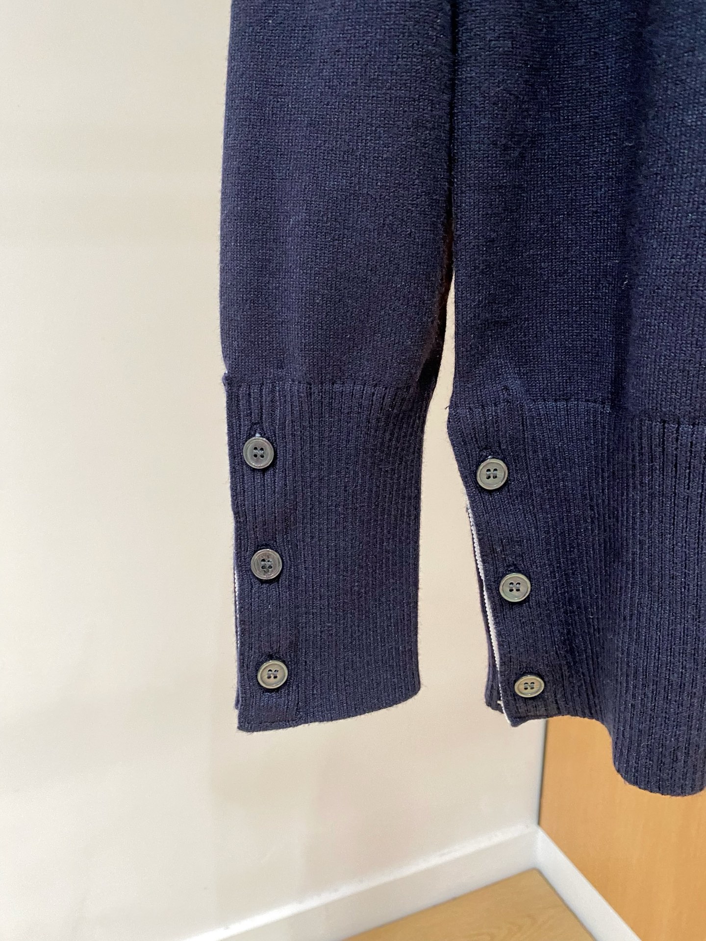 TB 2025秋冬新款高领毛衣 专柜同步 采用羊毛+天丝，时尚经典本色提花logo针织 秋冬必备款精致简