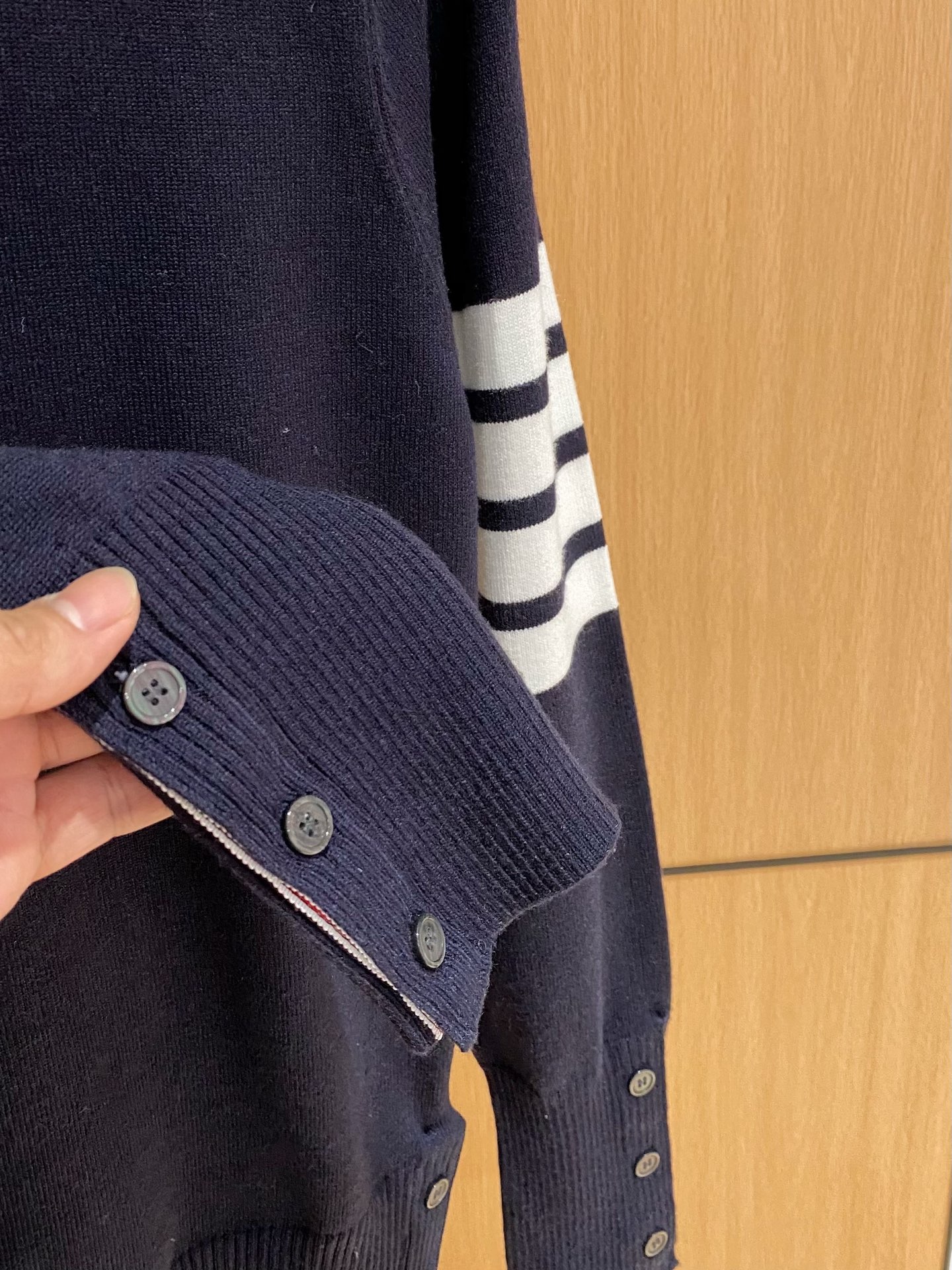 TB 2025秋冬新款高领毛衣 专柜同步 采用羊毛+天丝，时尚经典本色提花logo针织 秋冬必备款精致简