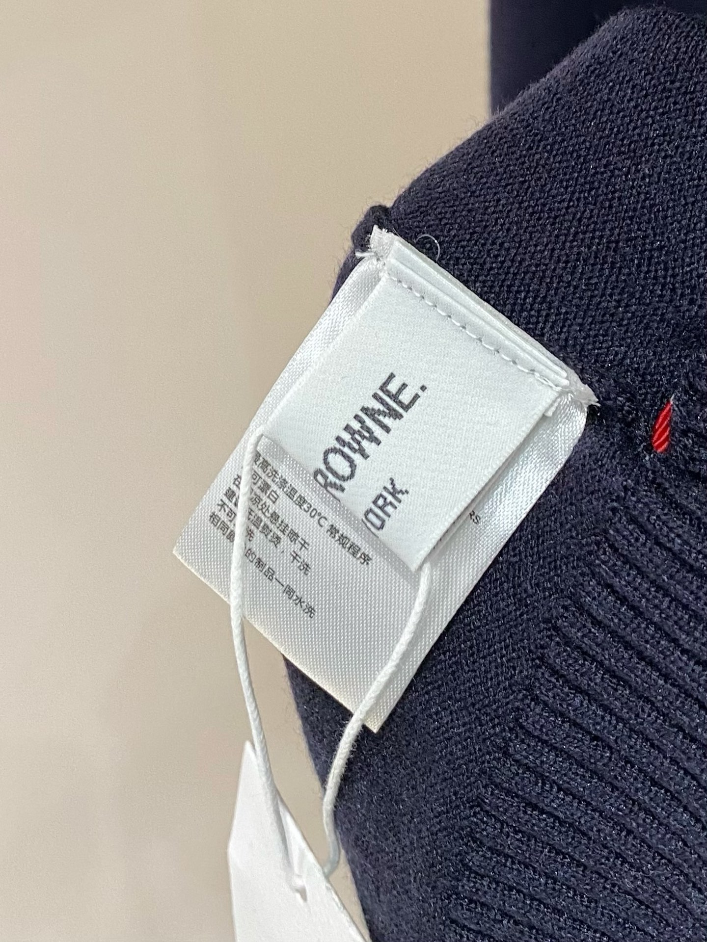 TB 2025秋冬新款高领毛衣 专柜同步 采用羊毛+天丝，时尚经典本色提花logo针织 秋冬必备款精致简