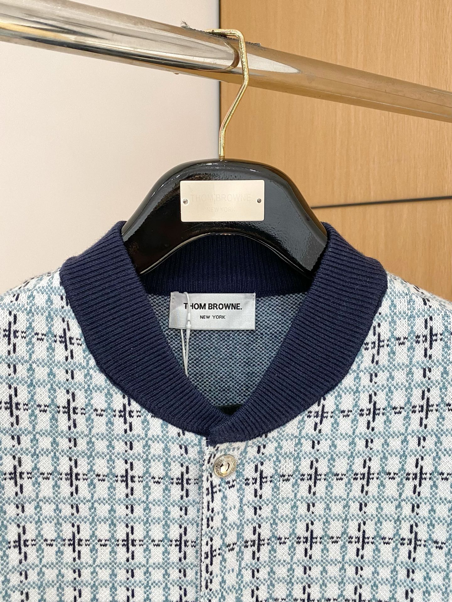 TB 25官网秋冬季最新款开衫毛衣，专柜同步在售爆款！特供羊毛混纺面料.手感舒适.可直接接触皮肤，log