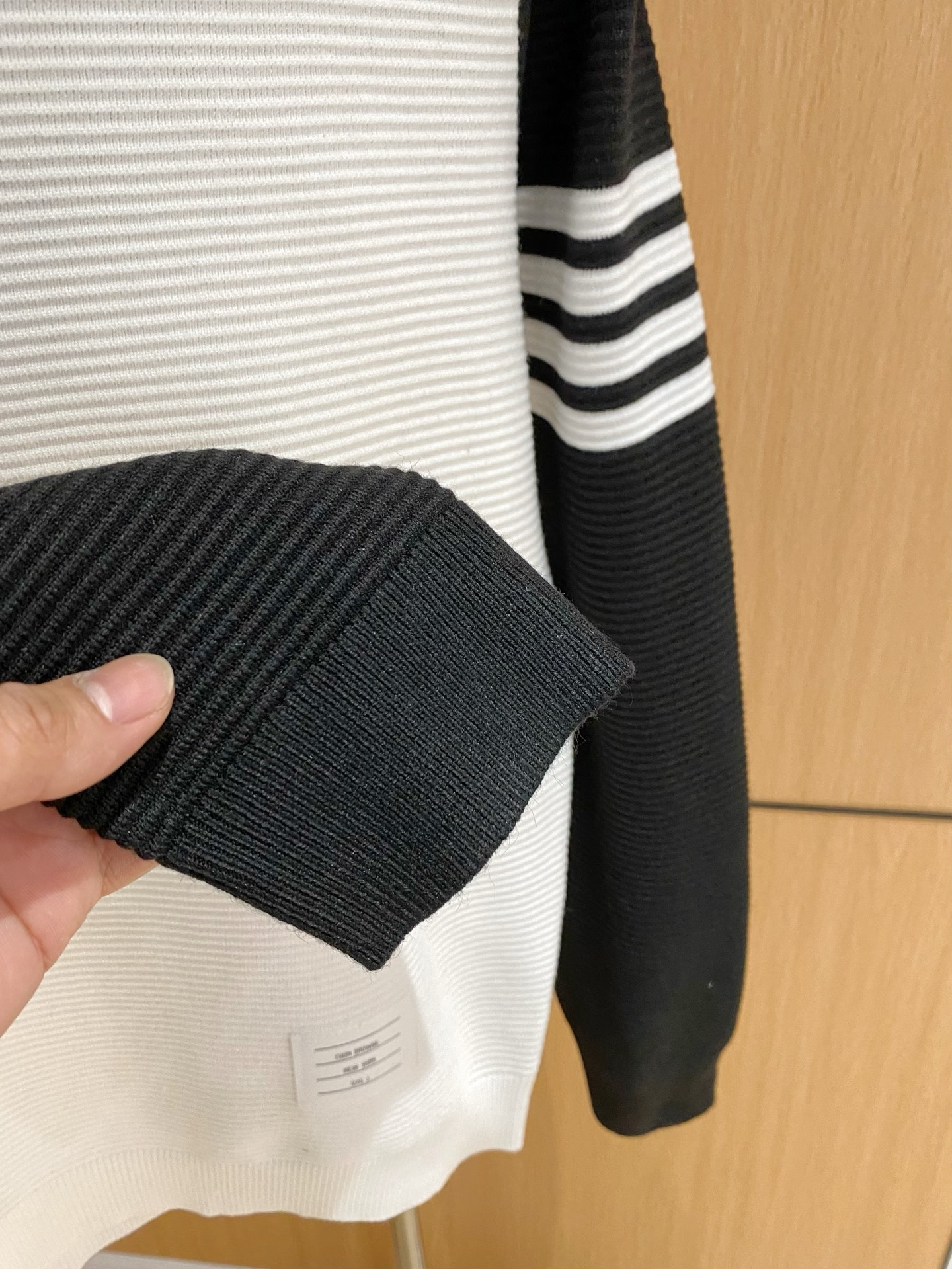 TB 25官网秋冬季最新款圆领毛衣，专柜同步在售爆款！特供羊毛混纺面料.手感舒适.可直接接触皮肤，log