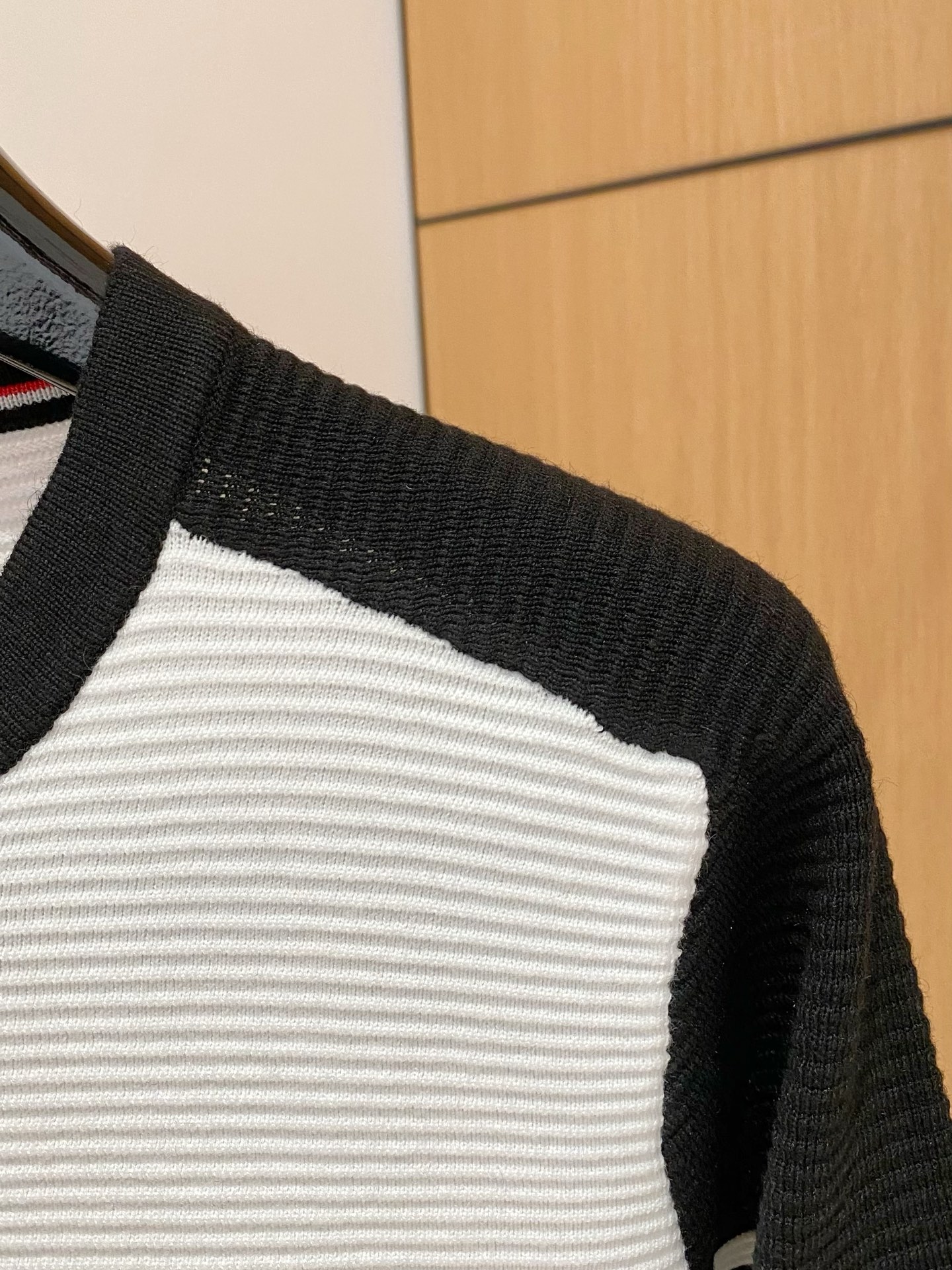 TB 25官网秋冬季最新款圆领毛衣，专柜同步在售爆款！特供羊毛混纺面料.手感舒适.可直接接触皮肤，log