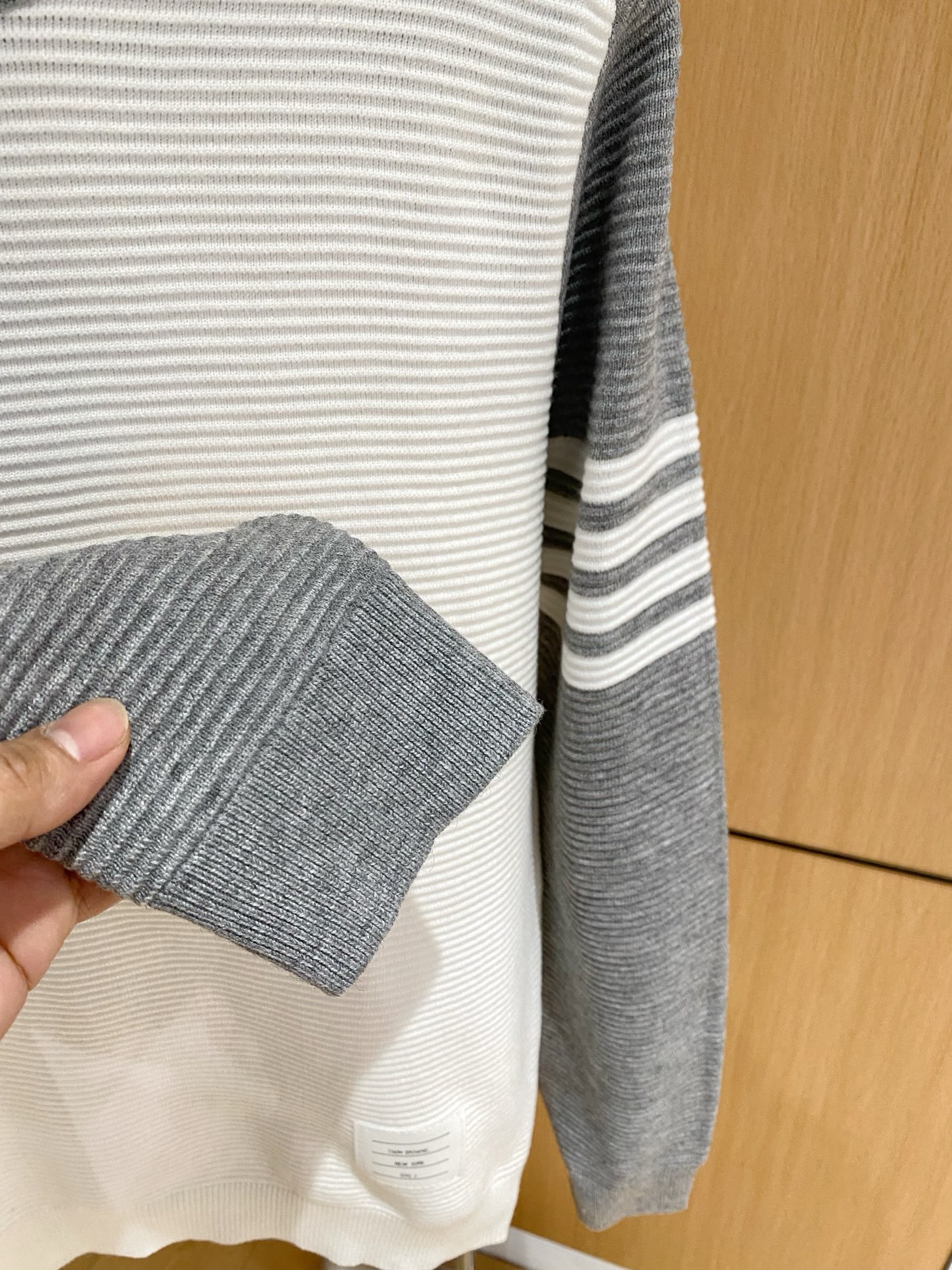 TB 25官网秋冬季最新款圆领毛衣，专柜同步在售爆款！特供羊毛混纺面料.手感舒适.可直接接触皮肤，log