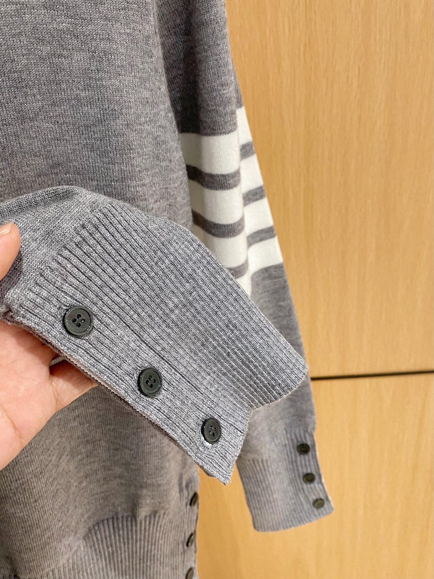 TB 25官网秋冬季最新款圆领毛衣，专柜同步在售爆款！特供羊毛混纺面料.手感舒适.可直接接触皮肤，log