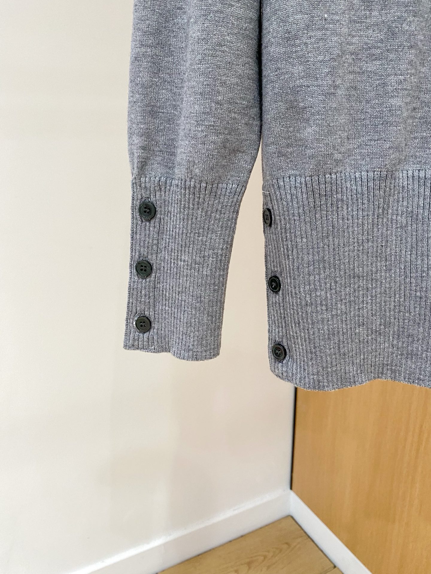 TB 25官网秋冬季最新款圆领毛衣，专柜同步在售爆款！特供羊毛混纺面料.手感舒适.可直接接触皮肤，log