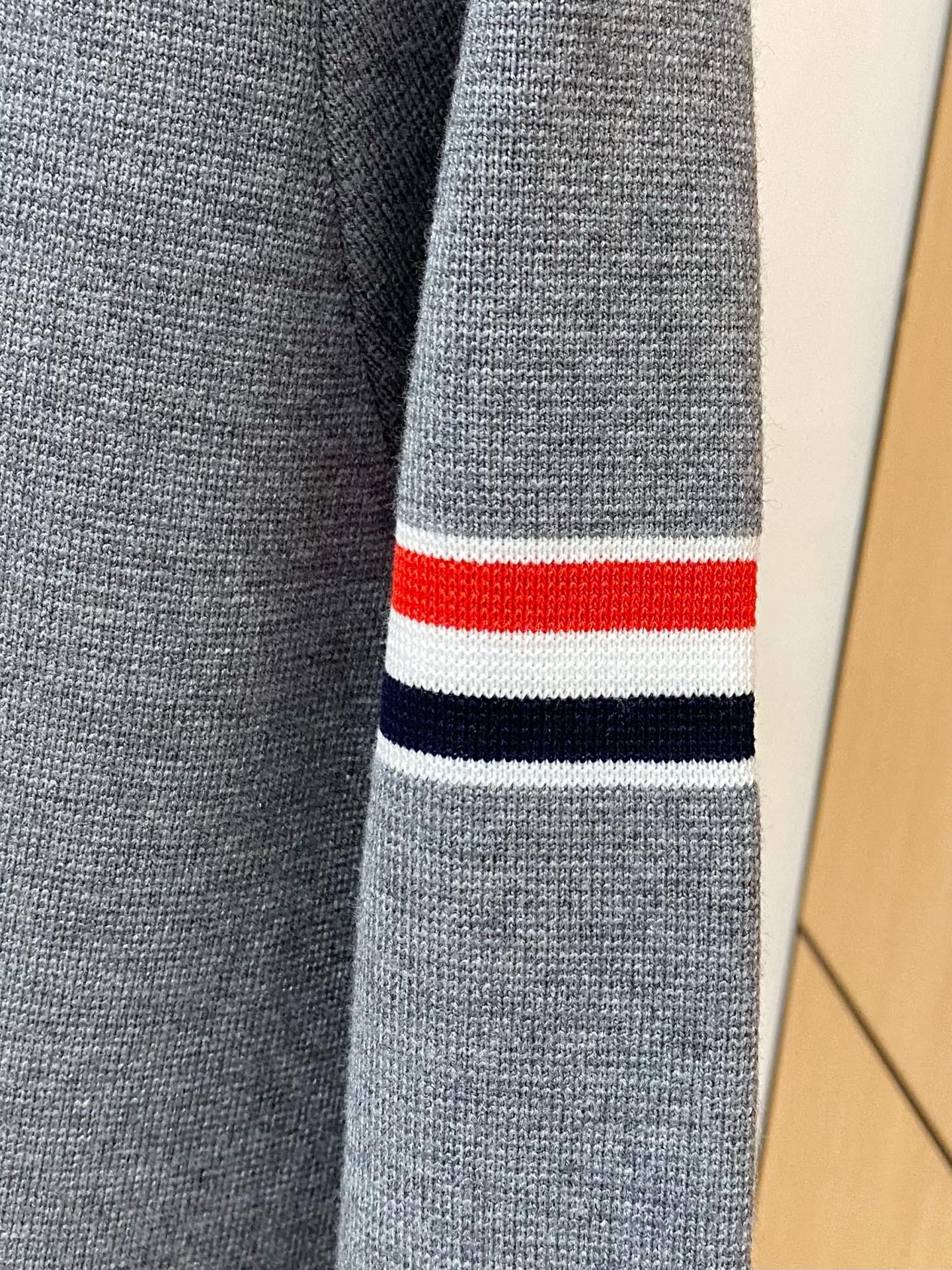 TB 25官网秋冬季最新款圆领毛衣，专柜同步在售爆款！特供羊毛混纺面料.手感舒适.可直接接触皮肤，log