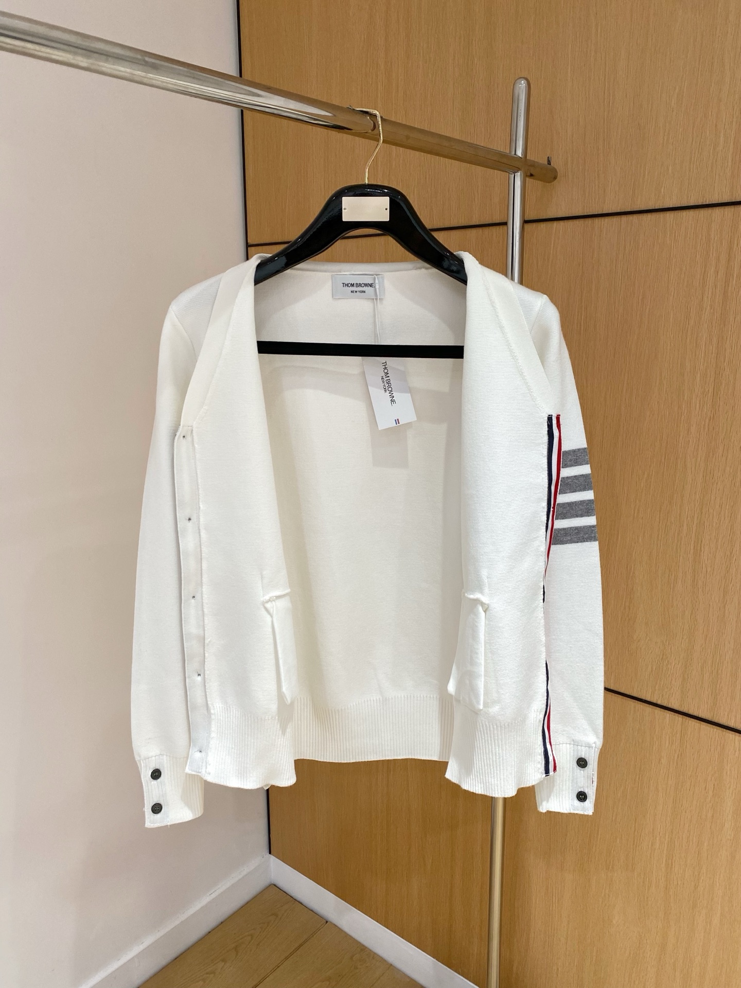 TB 25官网秋冬季最新款开衫毛衣，专柜同步在售爆款！特供羊毛混纺面料.手感舒适.可直接接触皮肤，log