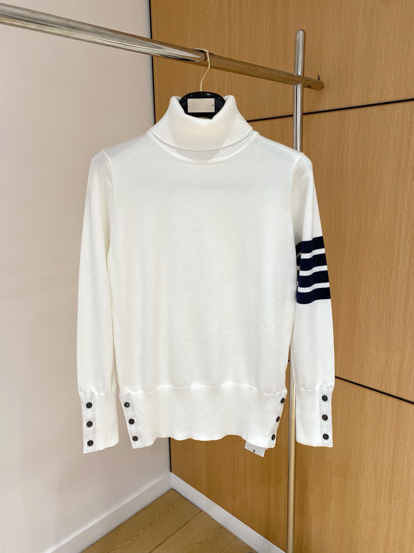 TB 2025秋冬新款高领毛衣 专柜同步 采用羊毛+天丝，时尚经典本色提花logo针织 秋冬必备款精致简