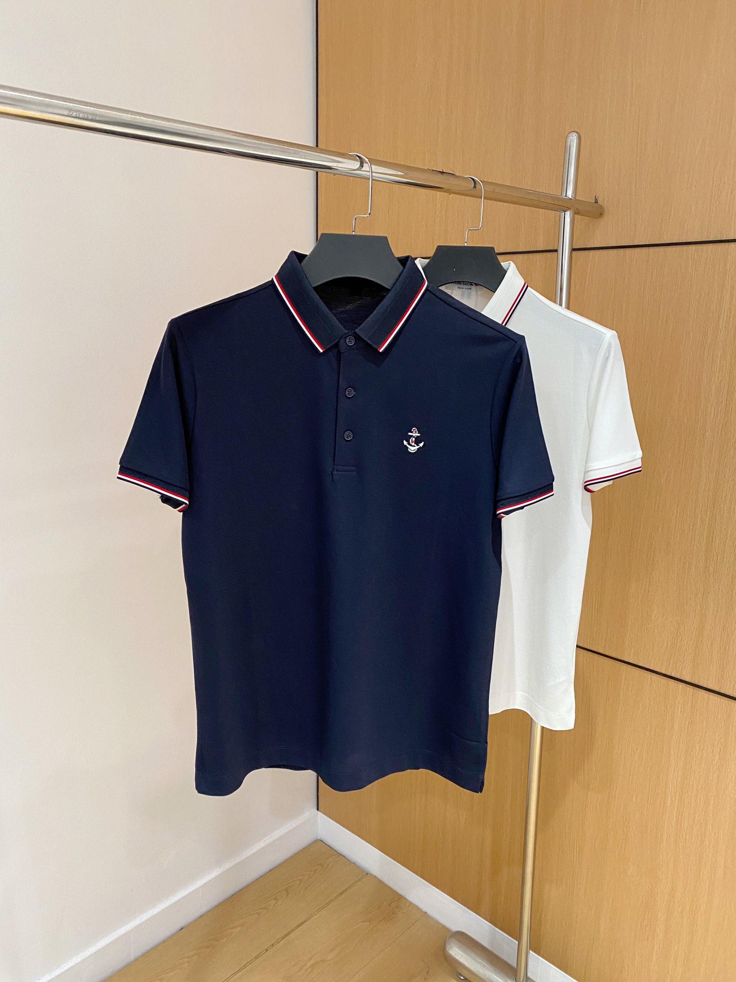 NO:120545,TB Xinjiang long lint cotton fabric soft, comfortable and breathable 2025 summer limited short-sleeved Polo series -3xl,,T-shirt,alexander wang19860909TB 新疆长绒棉 面料柔软舒适透气 2025 夏季 限量款短袖Polo系列 -3xl,,T-shirt,alexander wang,Men's clothing