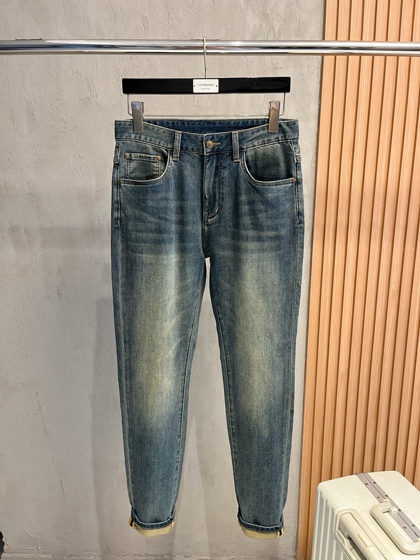  Lv 路易威登 牛仔裤 秋冬 爆款来袭！纯色休闲裤，特供面料. 公务员/上班族/广谱人群均可.全套最新