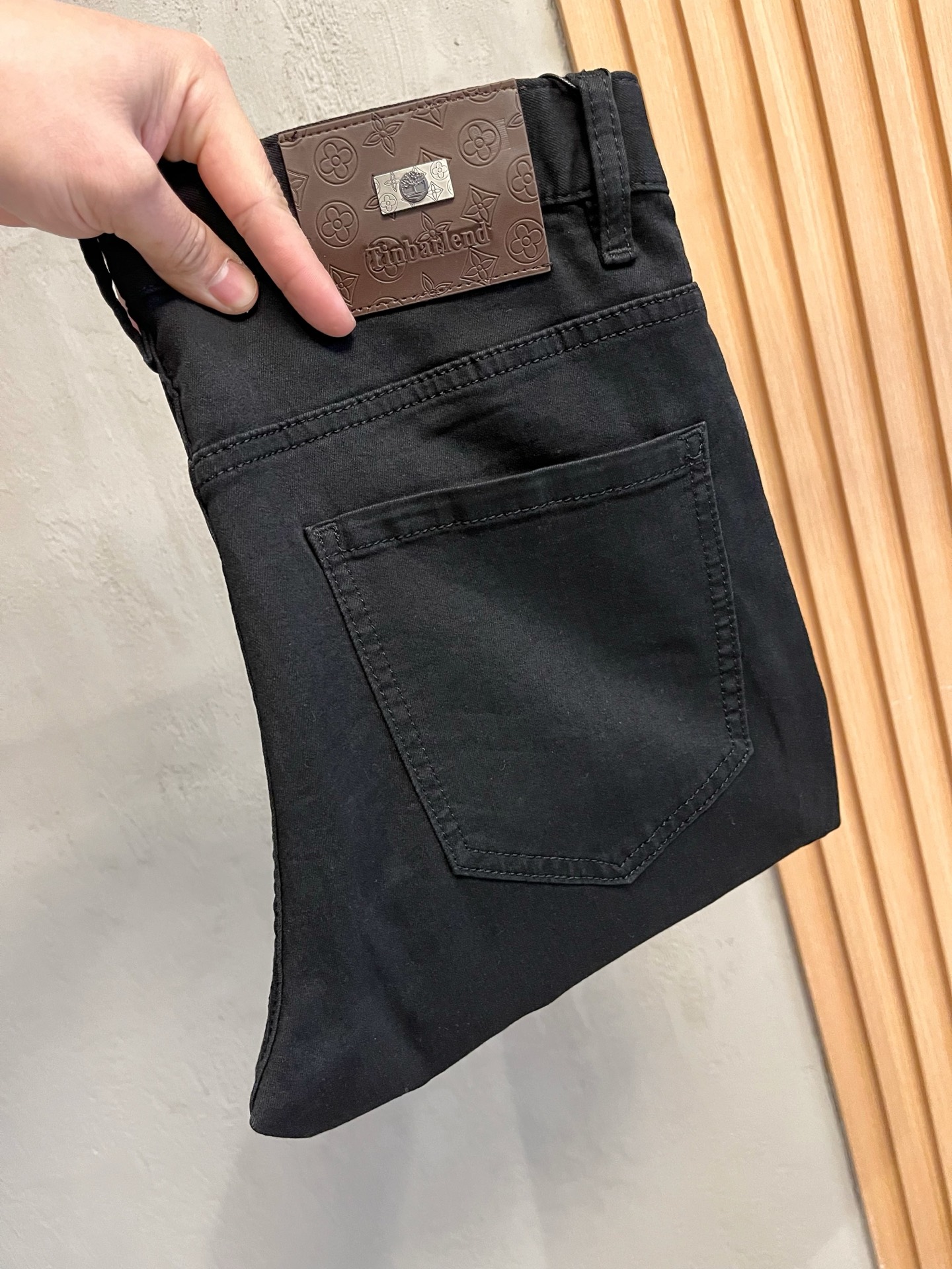  Lv 路易威登 牛仔裤 秋冬 爆款来袭！纯色休闲裤，特供面料. 公务员/上班族/广谱人群均可.全套最新