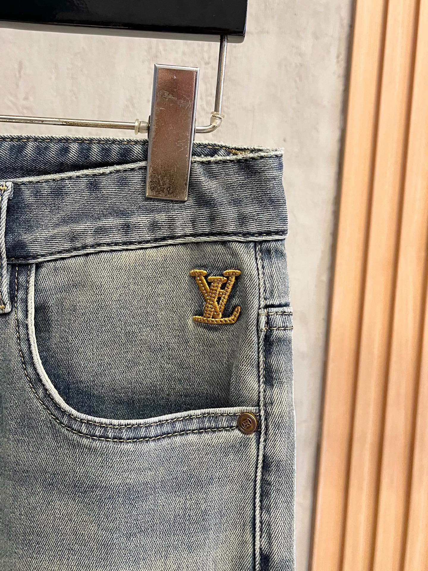  Lv 路易威登 牛仔裤 秋冬 爆款来袭！纯色休闲裤，特供面料. 公务员/上班族/广谱人群均可.全套最新