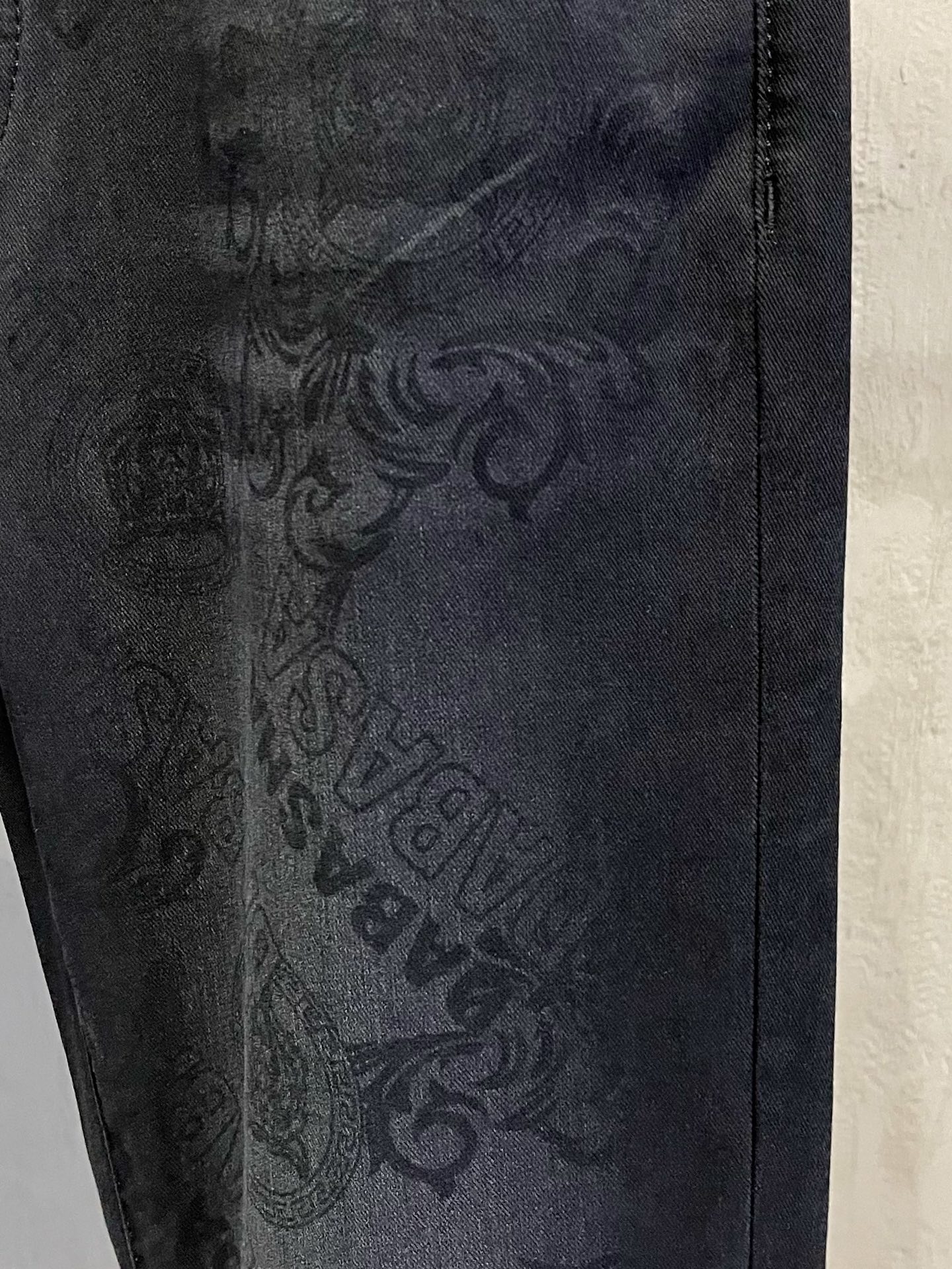  范思哲 牛仔裤 秋冬 爆款来袭！纯色休闲裤，特供面料. 公务员/上班族/广谱人群均可.全套最新款吊牌/