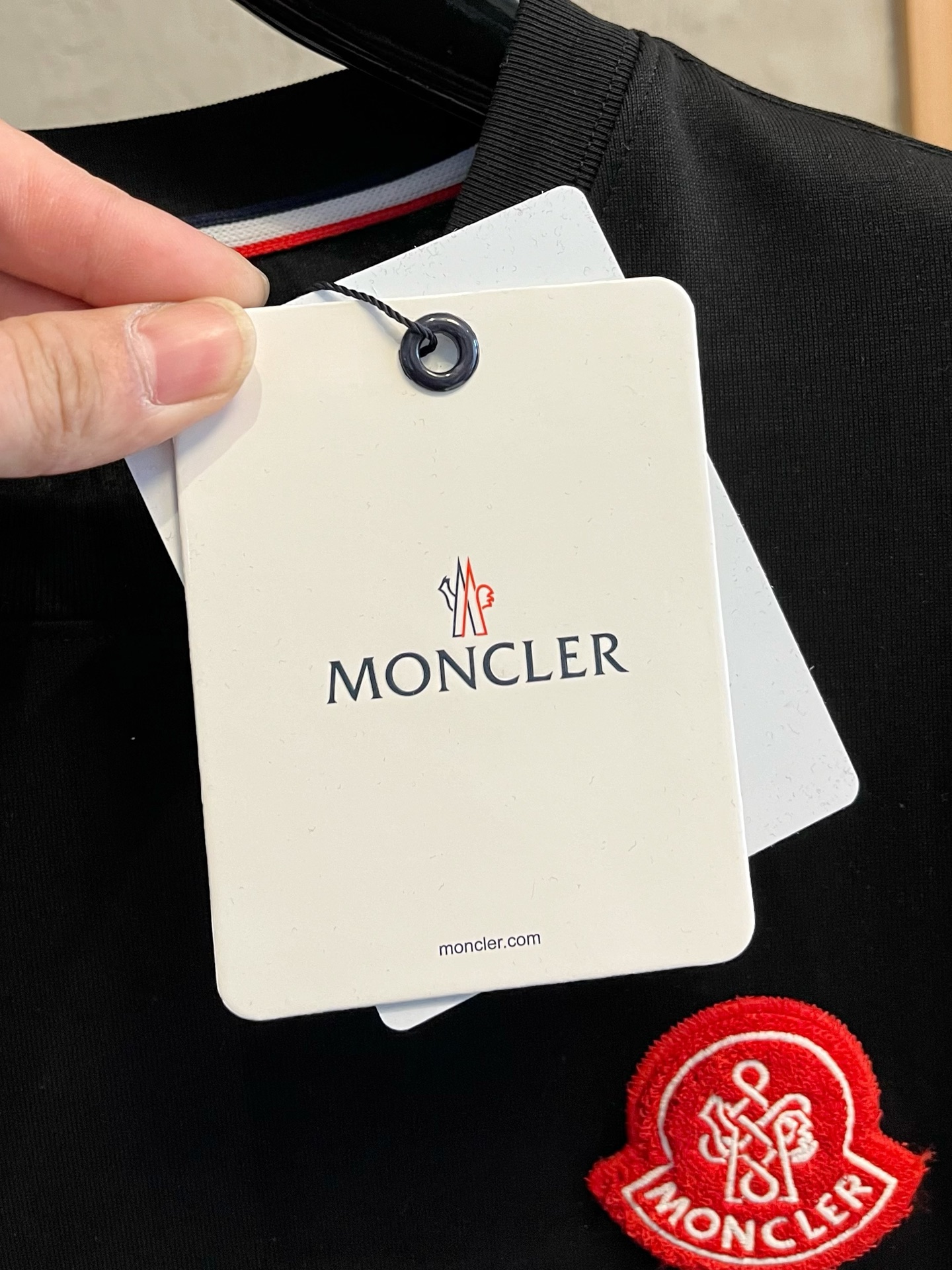  蒙口 2025春夏新款 字母logo圆领短袖t恤，春夏休闲穿搭必不可少，原版纯棉面料。完完全全体现在高