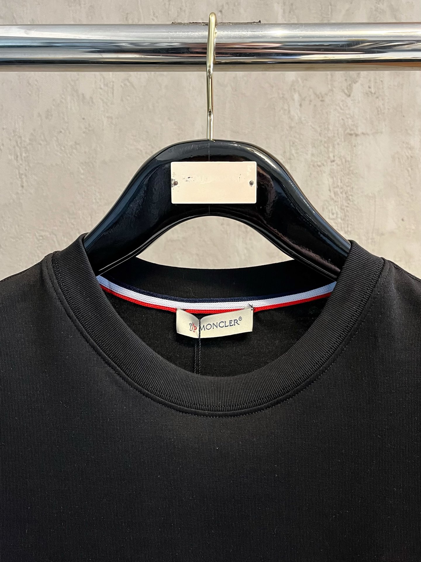  蒙口 2025春夏新款 字母logo圆领短袖t恤，春夏休闲穿搭必不可少，原版纯棉面料。完完全全体现在高