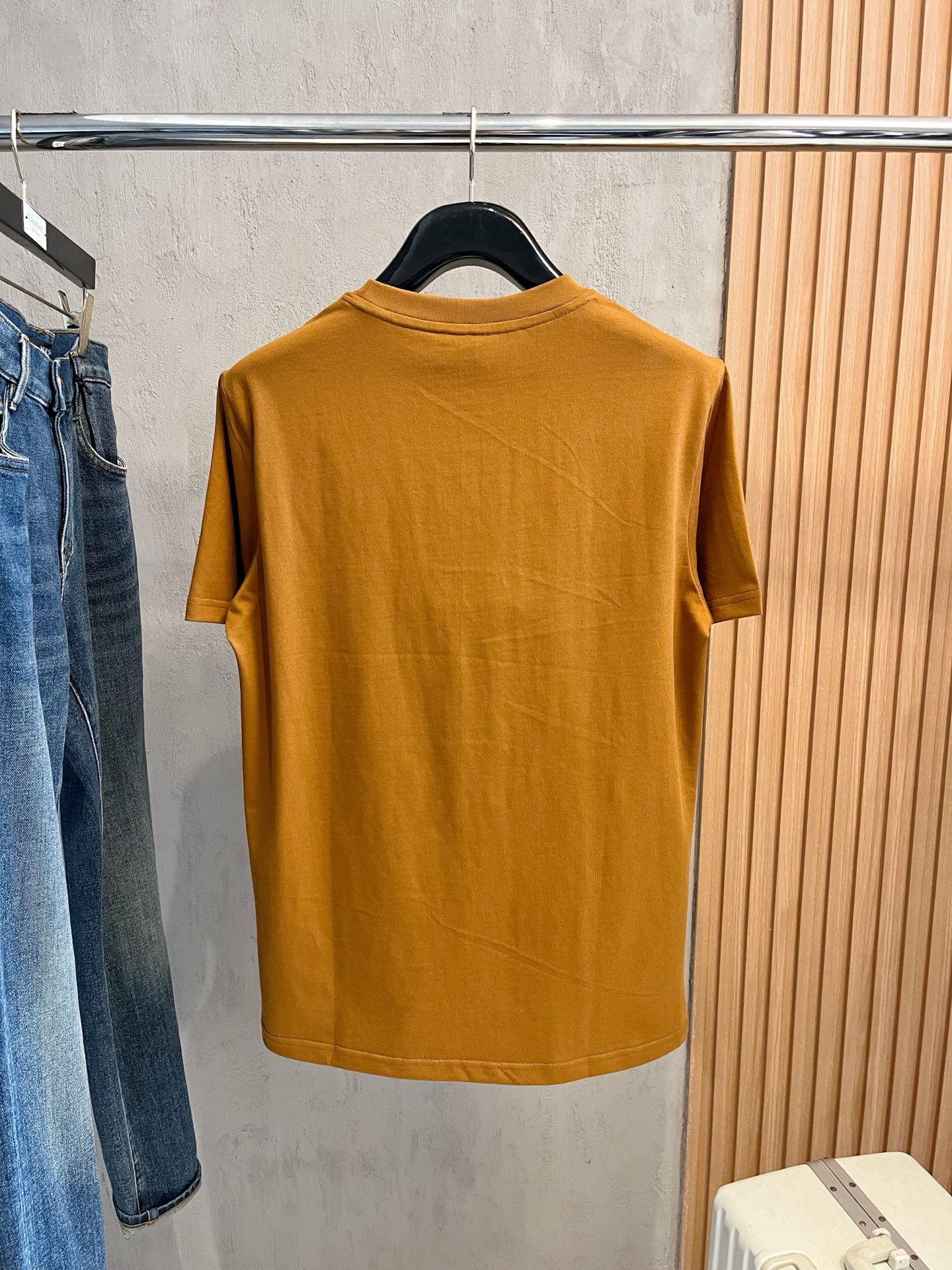  巴宝莉 2025春夏新款 字母logo圆领短袖t恤，春夏休闲穿搭必不可少，原版纯棉面料。完完全全体现在