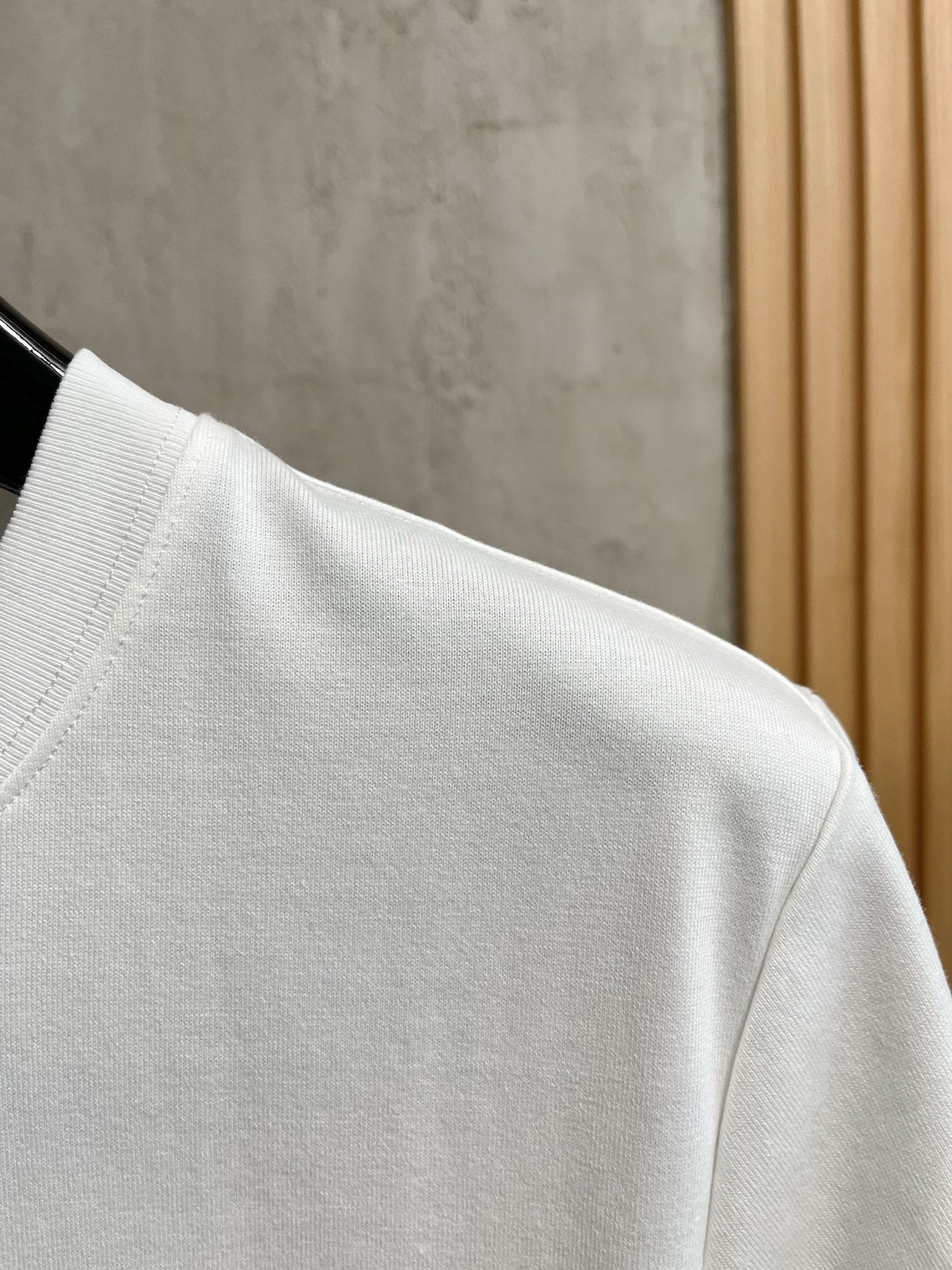  迪奥 2025春夏新款 字母logo圆领短袖t恤，春夏休闲穿搭必不可少，原版纯棉面料。完完全全体现在高