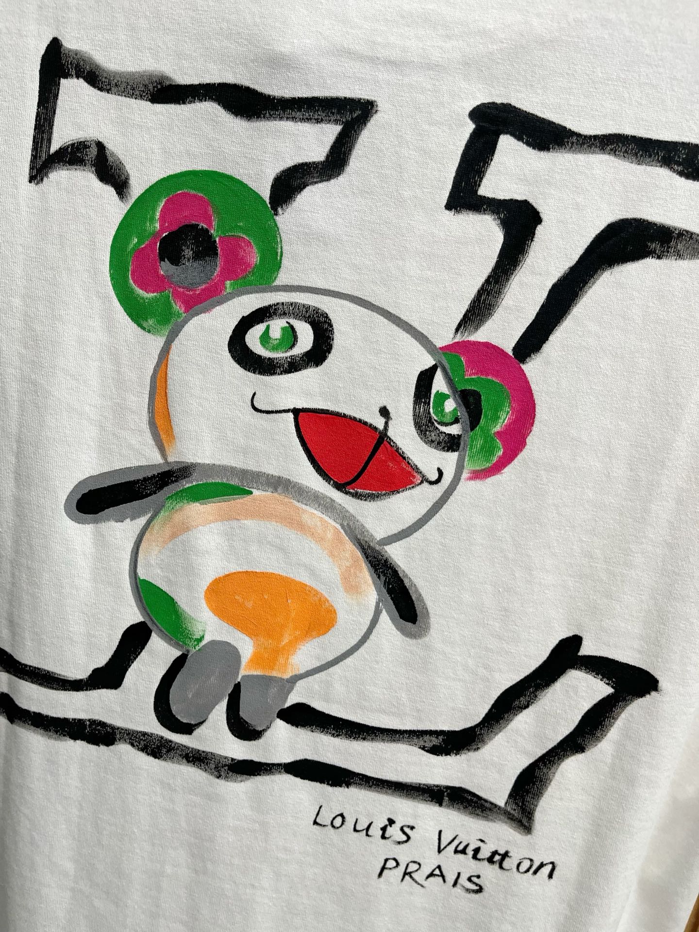  LV 2025春夏新款 字母logo圆领短袖t恤，春夏休闲穿搭必不可少，原版纯棉面料。完完全全体现在高