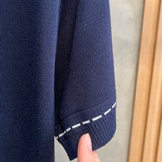 芬迪 2026新款休闲针织短袖,都市时尚简单休闲版型,原汁原味的代工厂定制渠道,让你过目不忘的基础款,不 芬迪 2026新款休闲针织短袖,都市时尚简单休闲版型,原汁原味的代工厂定制渠道,让你过目不忘的基础款,不