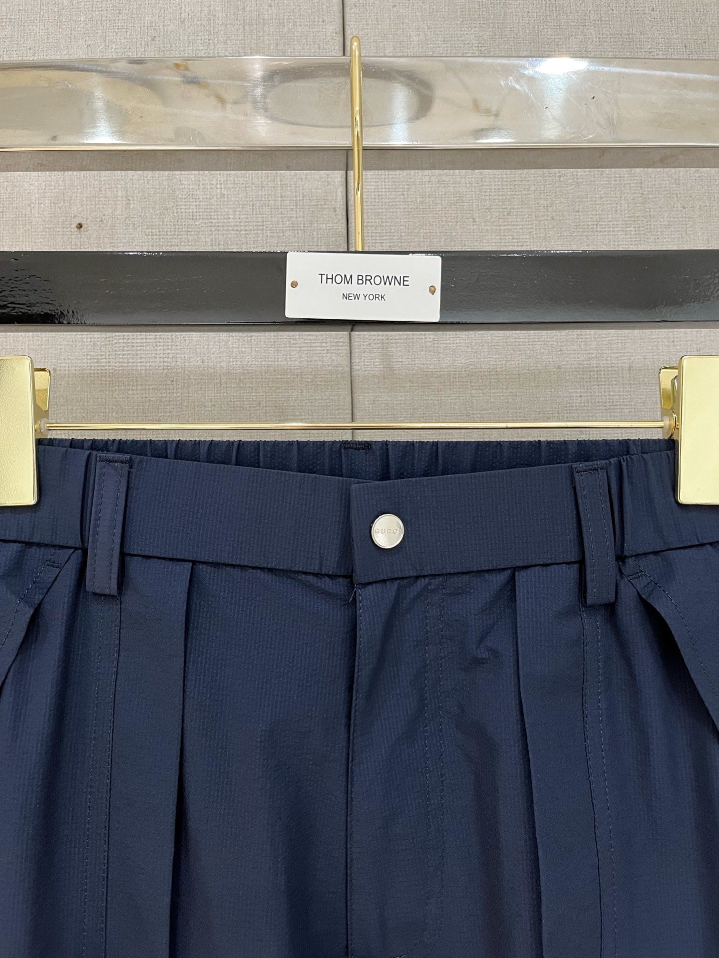 ❤️ GUCC1 男士精品休闲裤顶级面料休闲裤，最新款上身版型无敌正!绝对可以闭眼收的一款此款裤子非常百