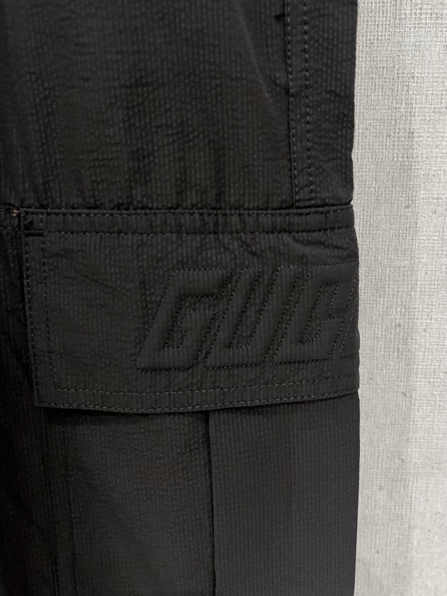 ❤️ GUCC1 男士精品休闲裤顶级面料休闲裤，最新款上身版型无敌正!绝对可以闭眼收的一款此款裤子非常百